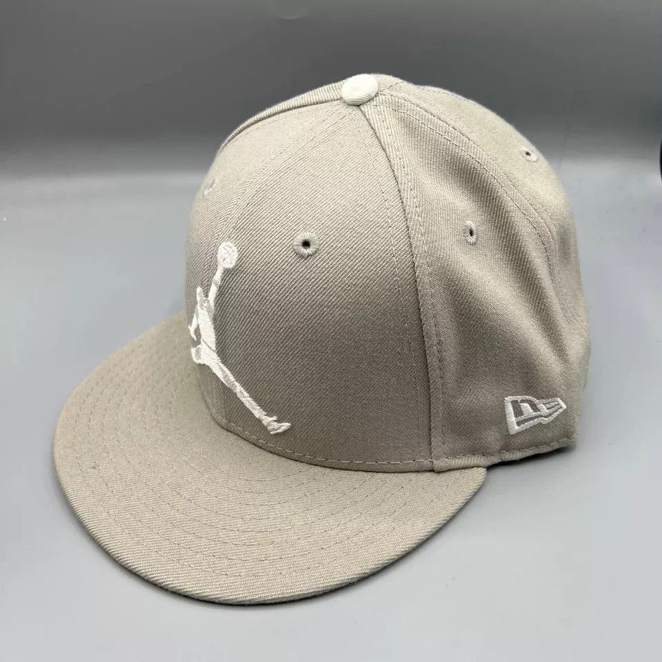 New Era Air Jordan Hat Men 7 3/8 Embroidered Logo Fitted Cap Size ONE SIZE - 2 Thumbnail