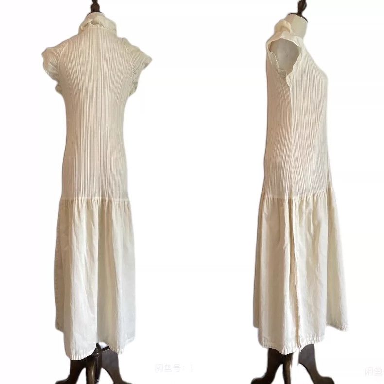 Issey Miyake Issey Miyake size:2 White pleated dress Size M / US 6-8 / IT 42-44 - 8 Thumbnail