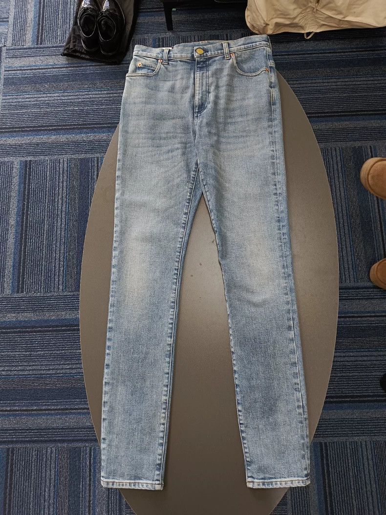 Gucci Gucci Strawberry embroidered denim trousers 2504-Nextarrow Size US 28 / EU 44 - 1 Thumbnail