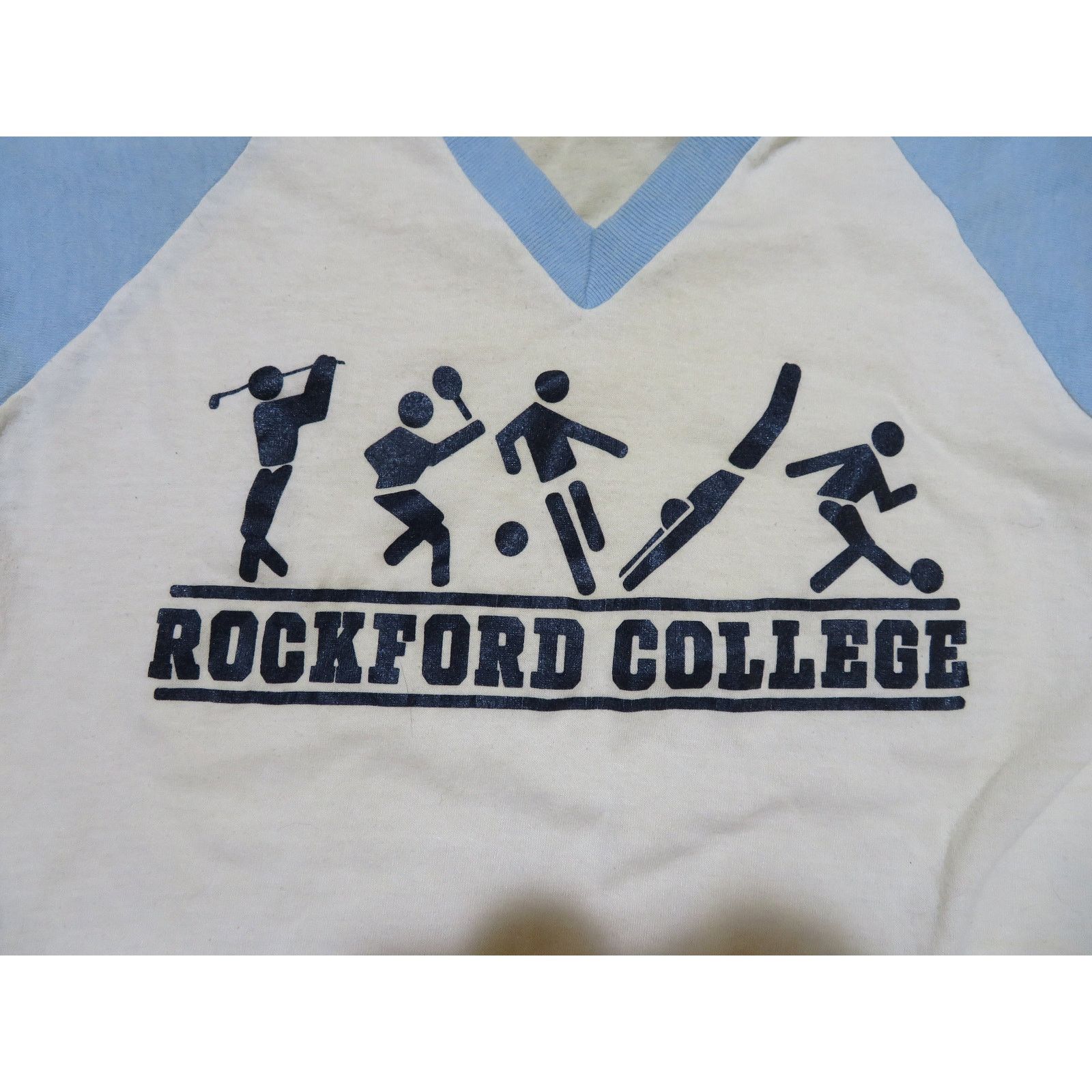 Other Rockford College White Blue V-Neck T-Shirt Sz M 1980s Size US M / EU 48-50 / 2 - 4 Thumbnail