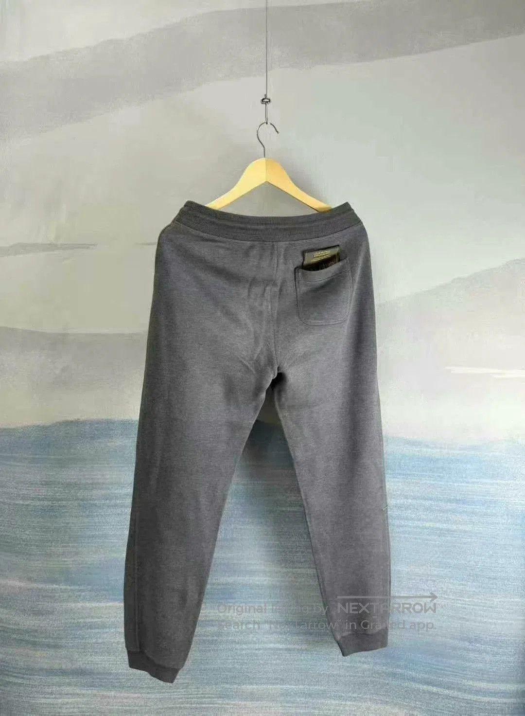 Louis Vuitton Louis Vuitton Grey Sweatpants Size S. Size US 26 / EU 42 - 3 Thumbnail