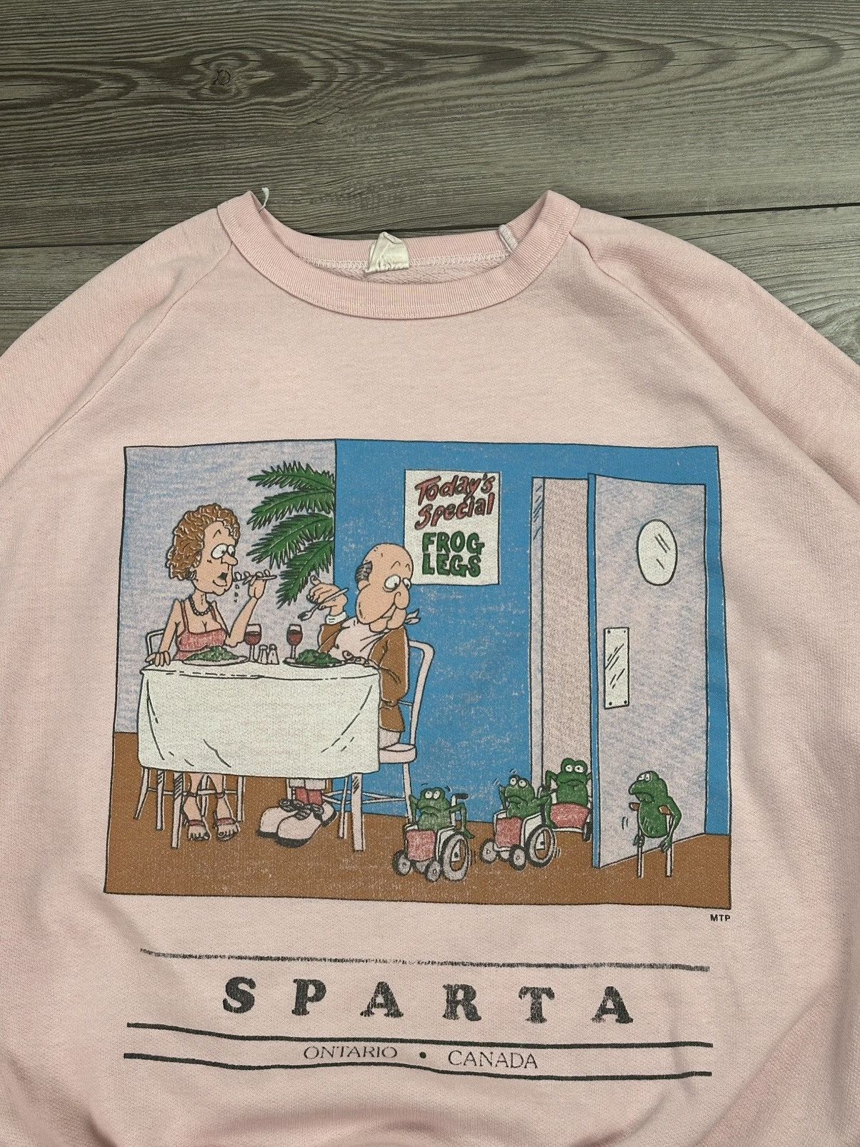 Vintage Vintage 90’s Funny Frog Legs Crewneck Sweatshirt Size US S / EU 44-46 / 1 - 3 Thumbnail