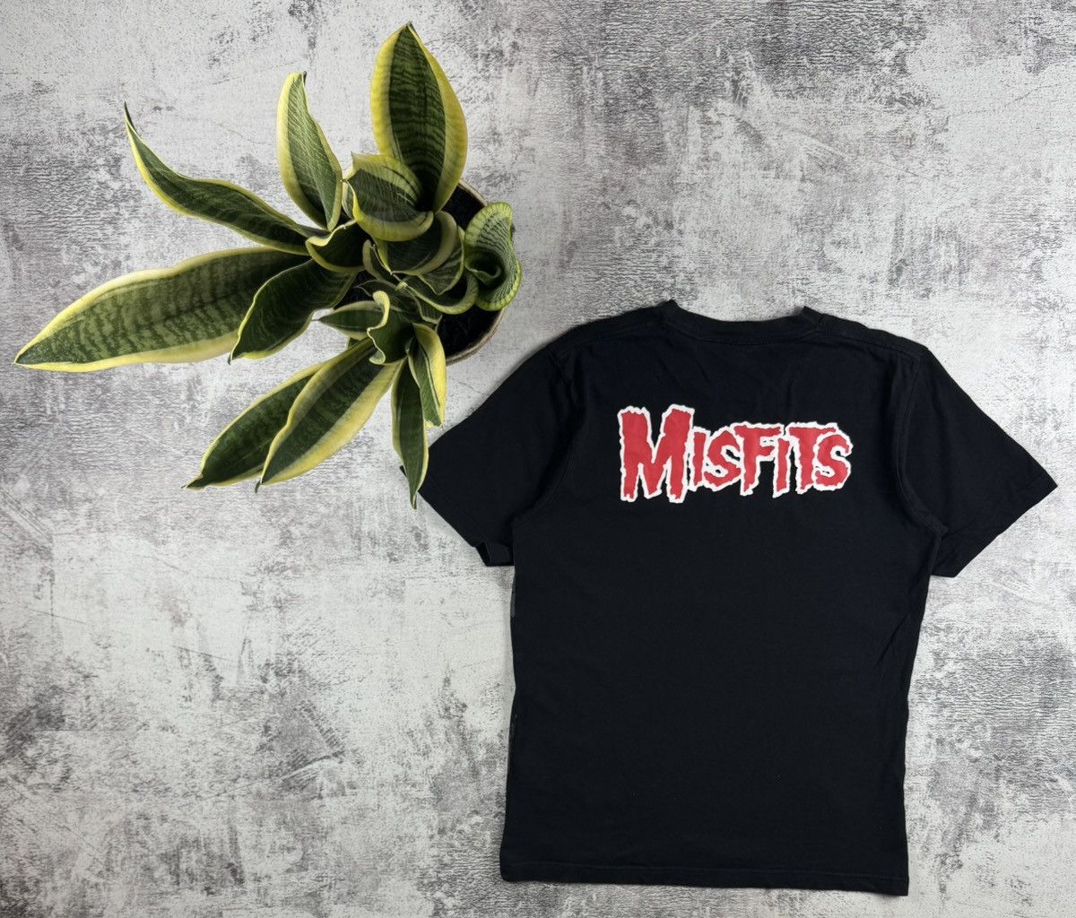 Misfits Misfits X Uniqlo Fiend Skull Band Tour Rock Hip Hop Cotton Jersey T-Shirt Tee Size US M / EU 48-50 / 2 - 2 Thumbnail