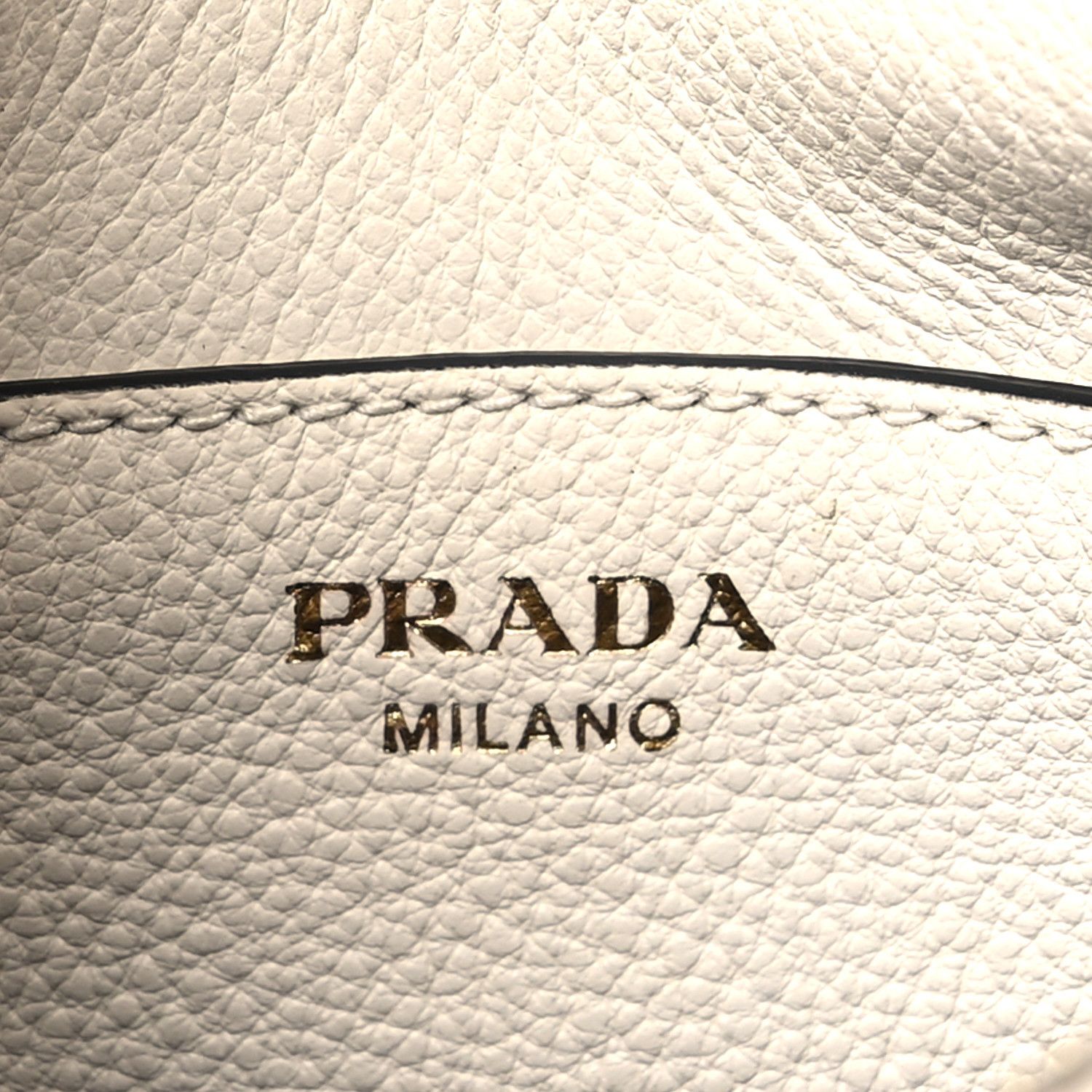 Prada o1srvl11e0624 Size: OS / Shoulder Bag in White Size ONE SIZE - 7 Thumbnail