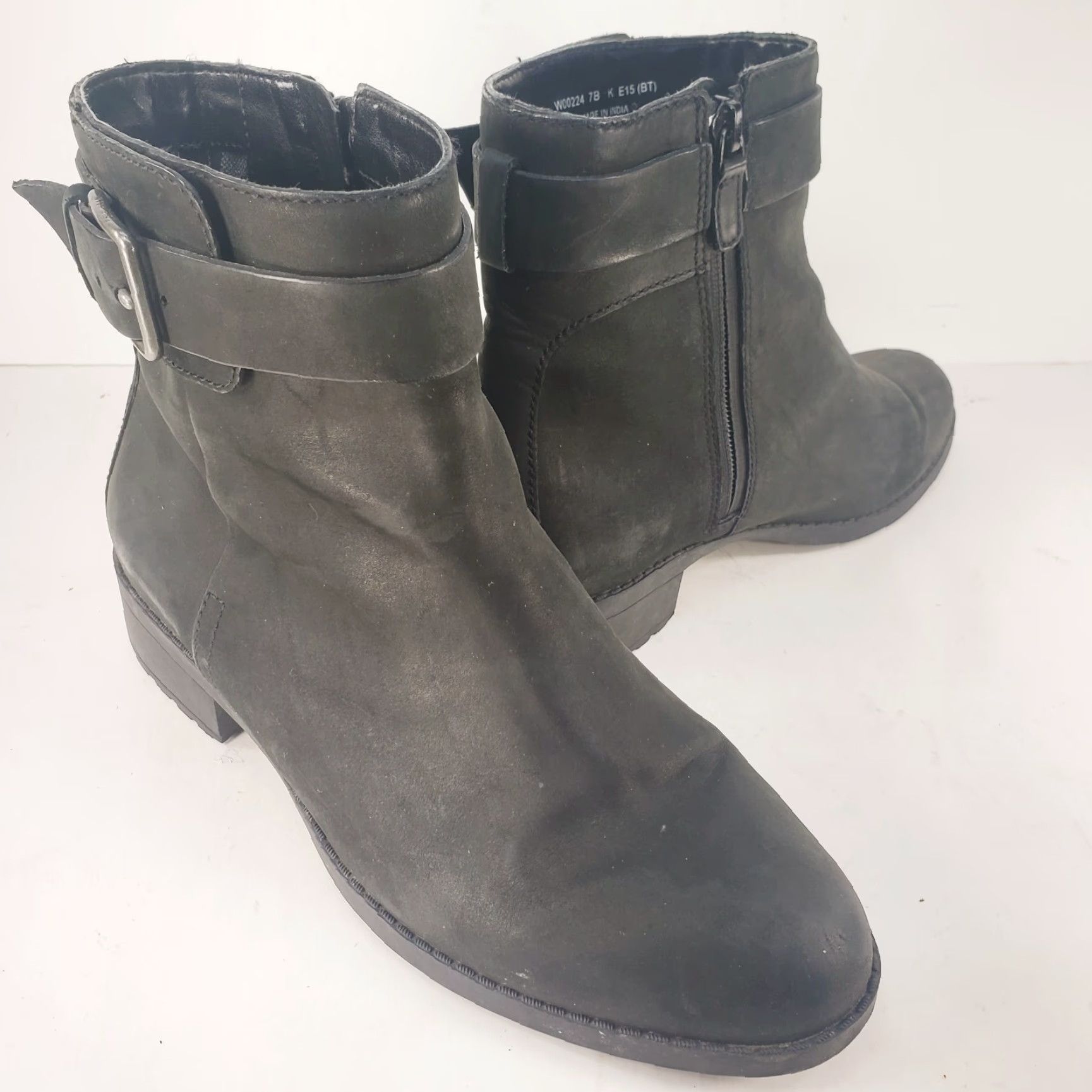 Cole Haan Cole Haan Haidyn Bootie Ankle Boot Women 7 Black Buckle Zip Boots Women Black 7 Toe Bootie 90s? Size S / US 4 / IT 40 - 3 Thumbnail