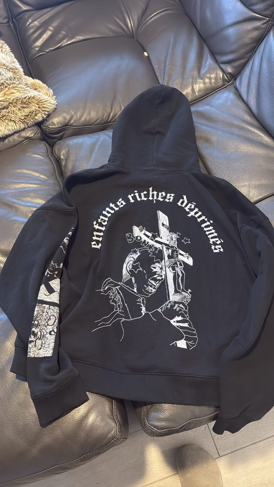 Enfants Riches Deprimes JESUS NAILED ON CROSS Size US L / EU 52-54 / 3 - 11 Thumbnail