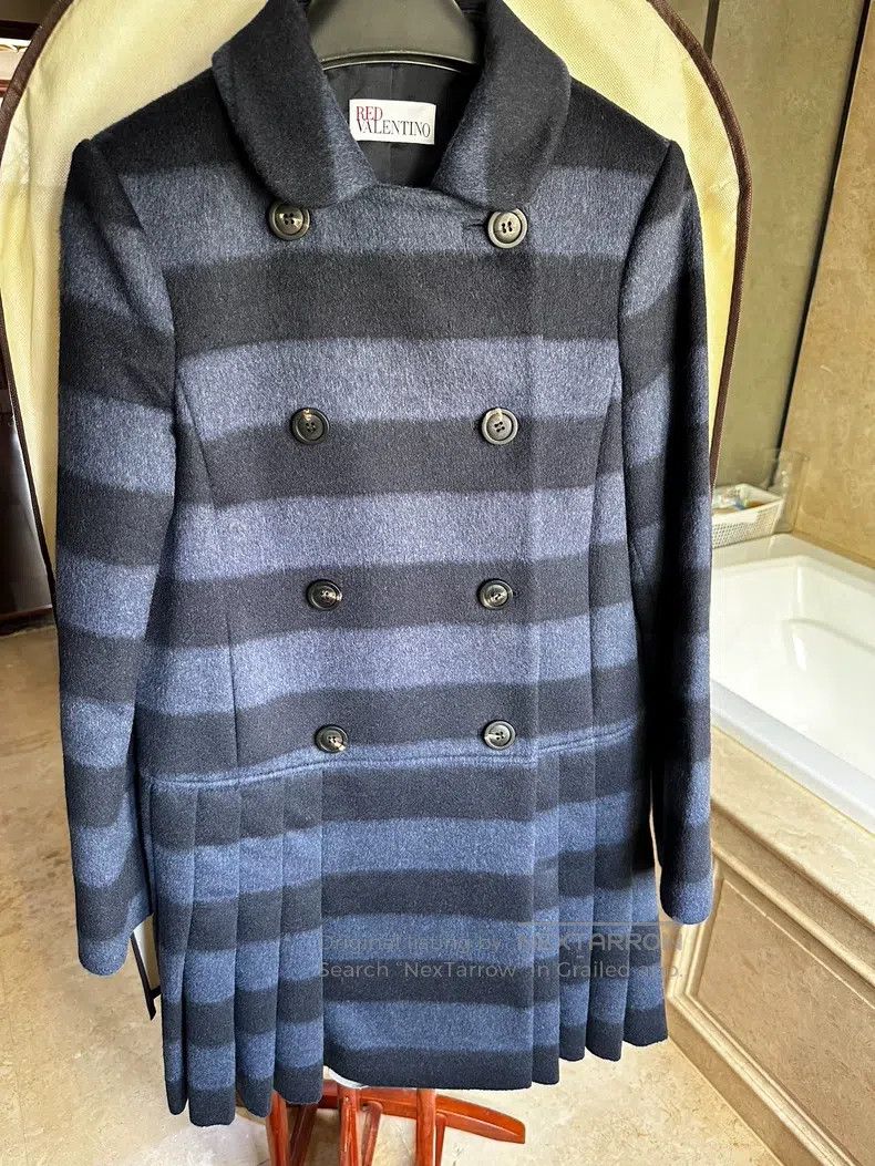 Valentino Valentino Classic wool coat Size M / US 6-8 / IT 42-44 - 1 Thumbnail