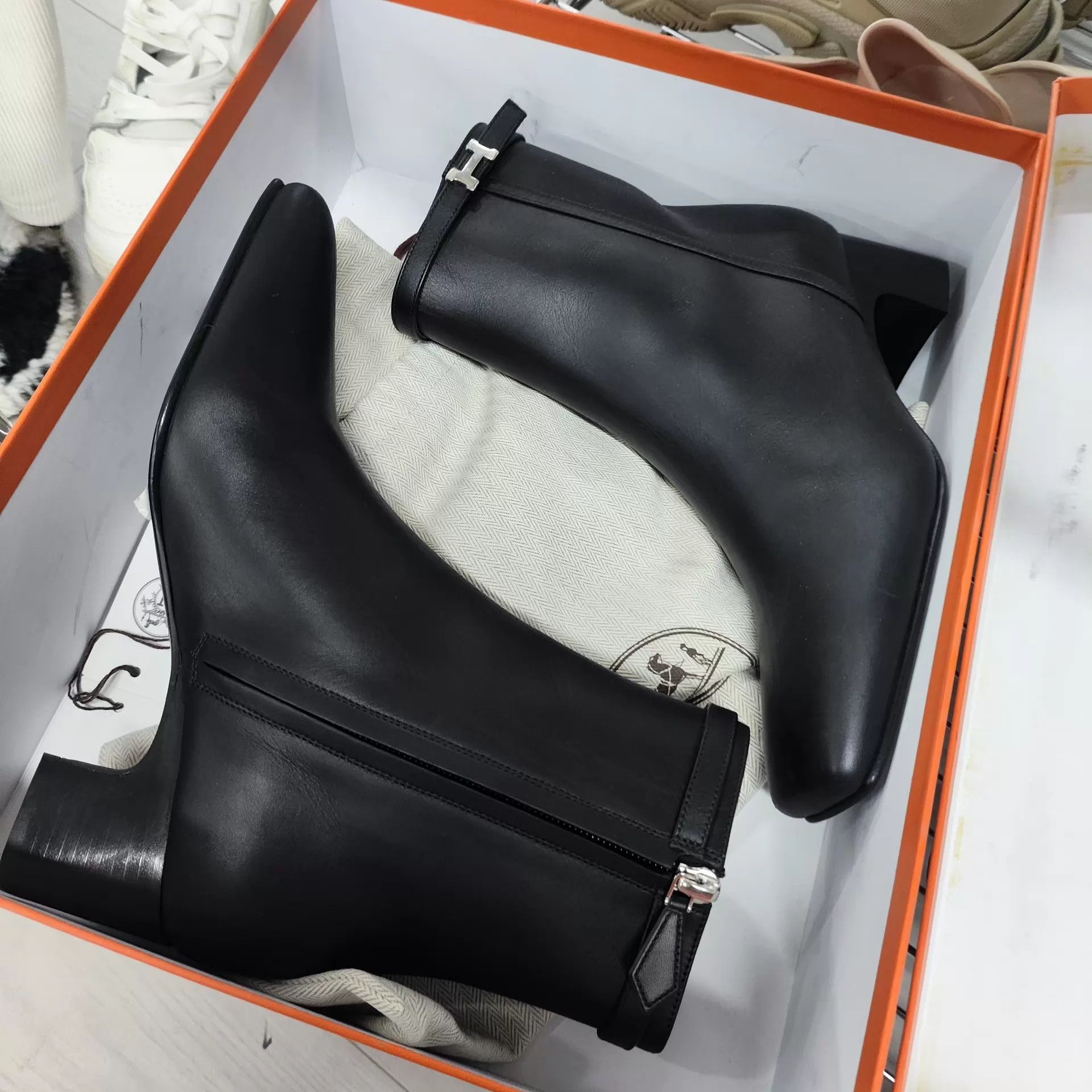 Hermes Hermès Sheepskin Boots 37 Black Size US 6.5 / IT 36.5 - 1 Thumbnail