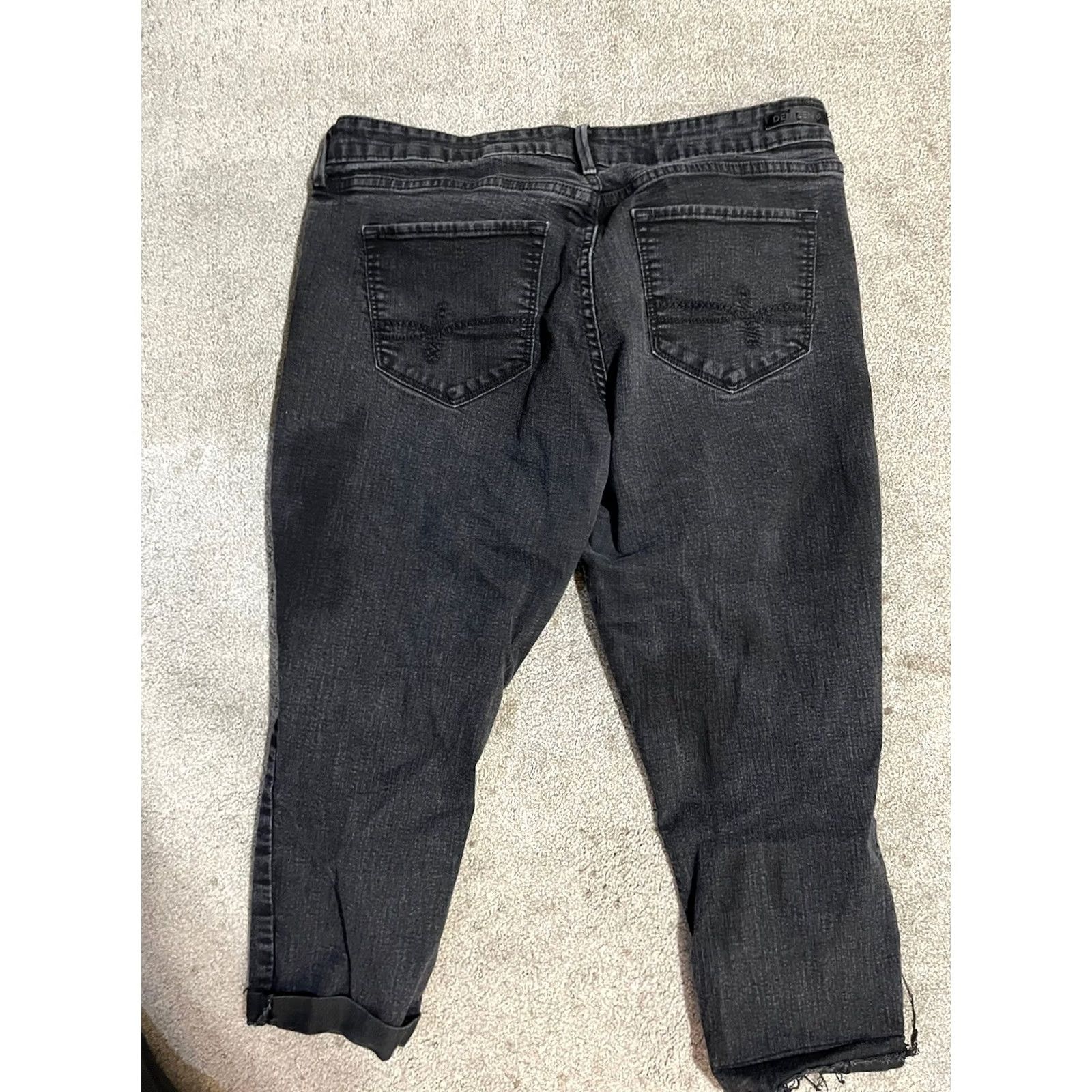 Denizen Denizen Levis Womens Crop Denim Capris Black Size 17 Low-Rise Slim-Leg Size ONE SIZE - 3 Thumbnail