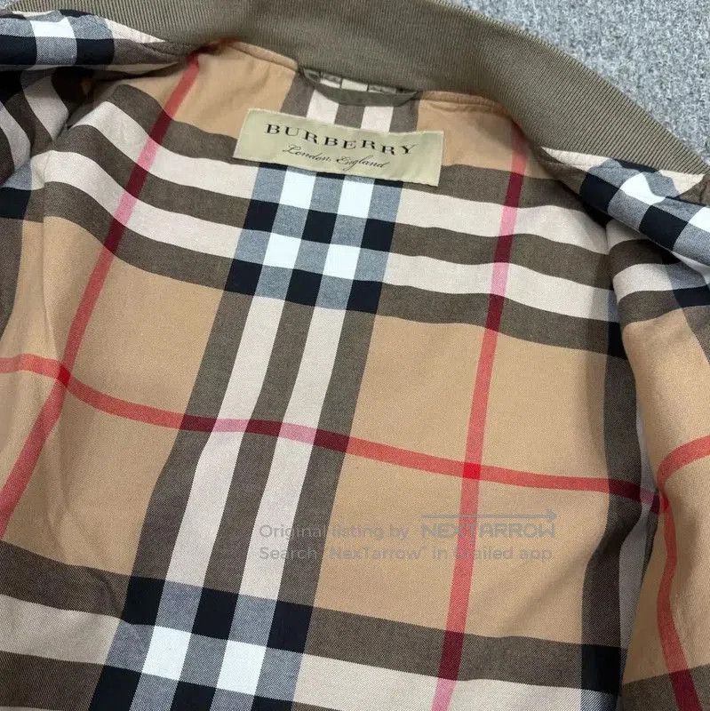 Burberry Burberry Men's Green Polyester Bomber Jacket. Size US M / EU 48-50 / 2 - 3 Thumbnail