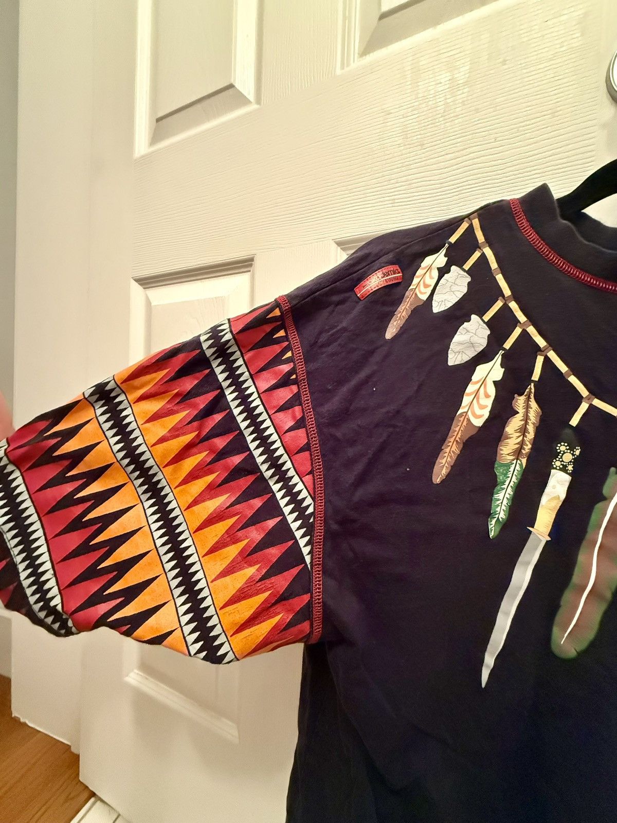 Akademiks Size M - Akademiks Native Tribal Feather Graphic T-shirt Size US M / EU 48-50 / 2 - 3 Thumbnail