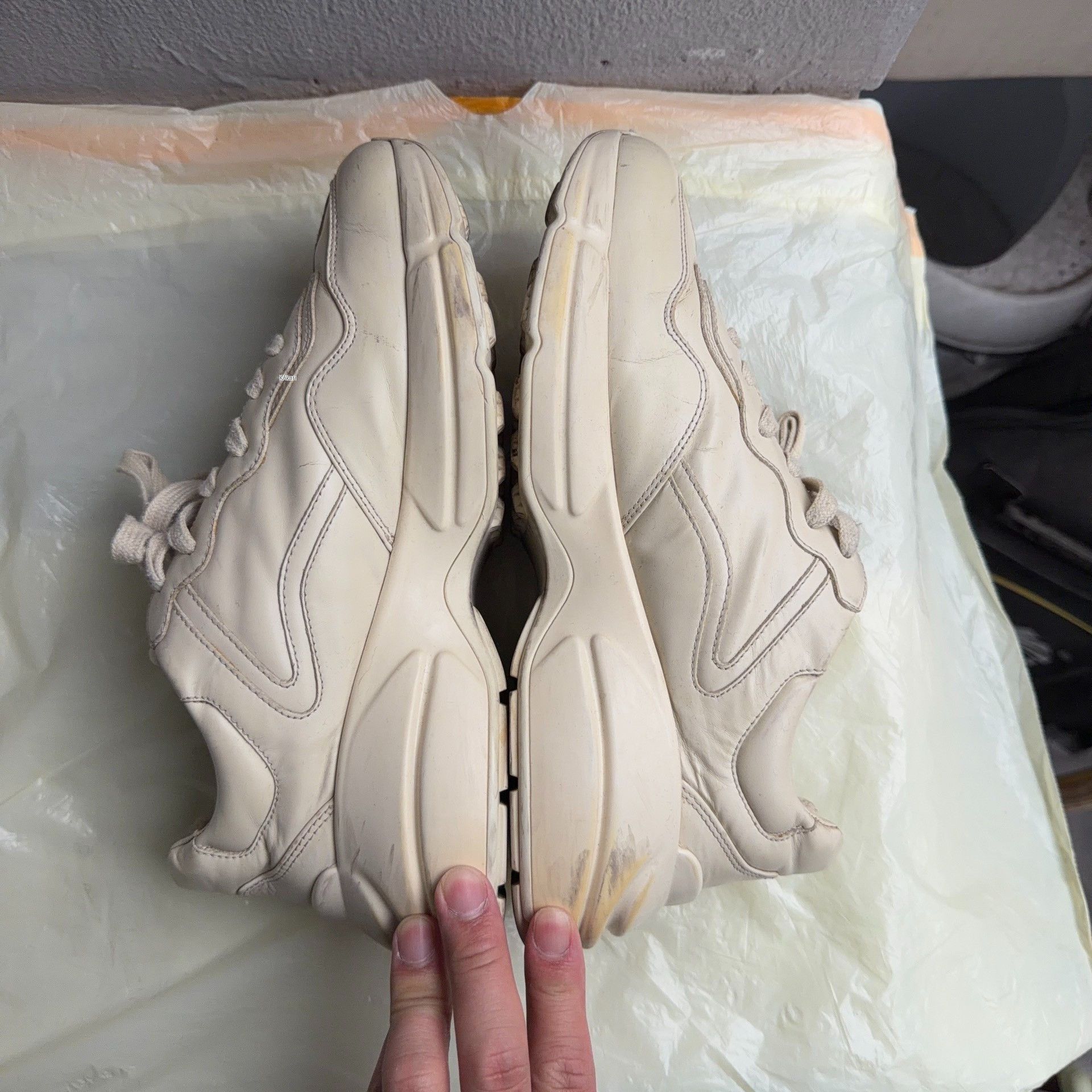 Gucci GUCCI Rhyton Logo Low-Top Men's Sneakers Size US 6.5 / EU 39-40 - 6 Thumbnail