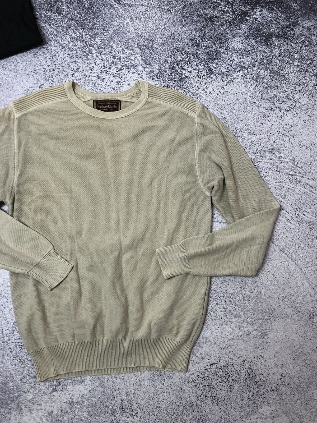 Vintage Men’s sweater Marlboro Classic size Xl y2k made in USA ykk Size US XL / EU 56 / 4 - 3 Thumbnail