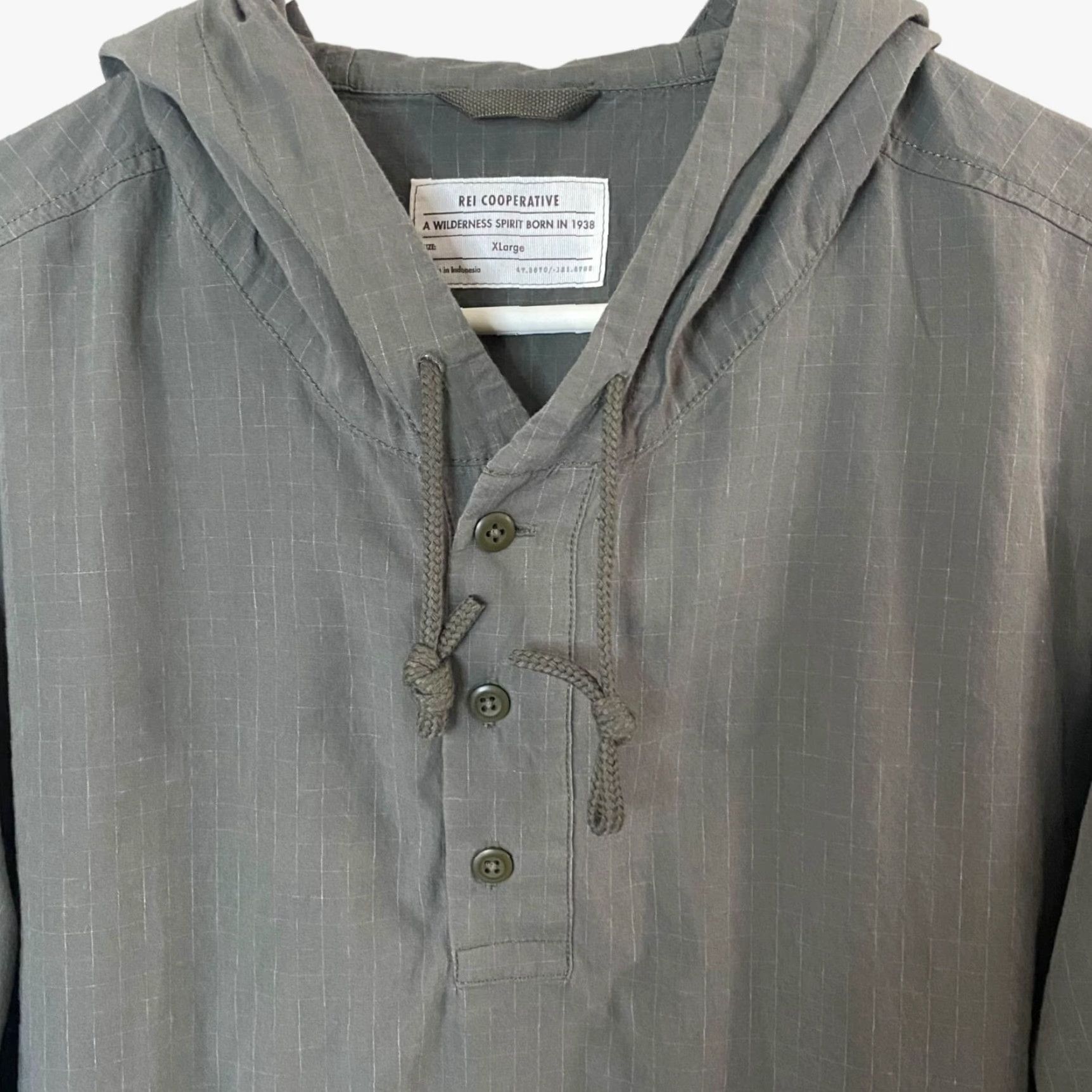 Vintage VINTAGE REI Co Op Trailsmith Woven Pullover Hoodie Mens XL Gray Adjustable 1/4 Button Size US XL / EU 56 / 4 - 6 Thumbnail