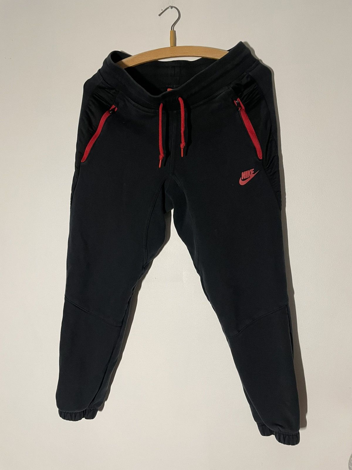 Nike Nike Tech Fleece Joggers Size S Size US 30 / EU 46 - 1 Thumbnail