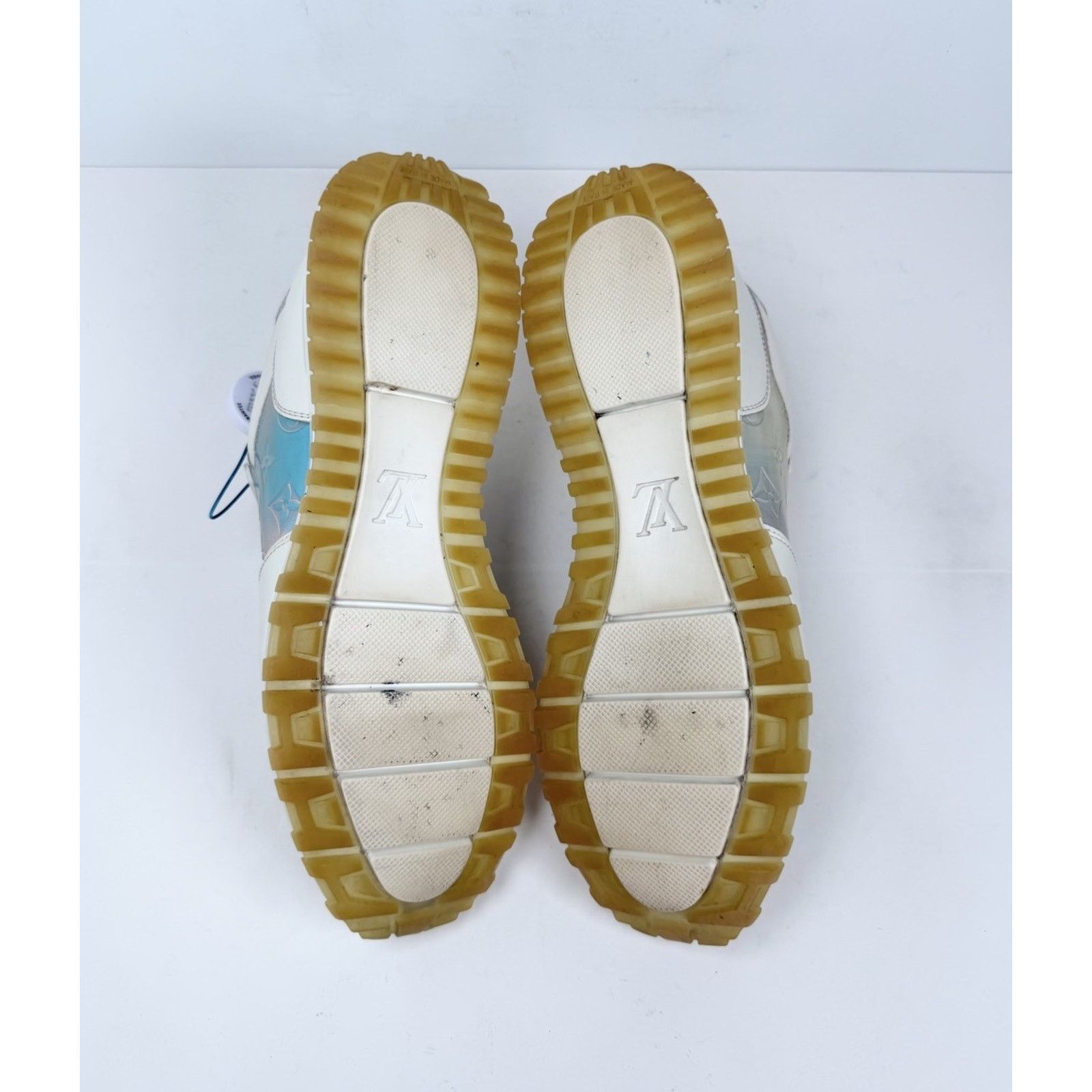 Louis Vuitton Size 8.5LV/9.5US - Louis Vuitton Run Away Prism Sneakers Size US 9.5 / EU 42-43 - 6 Thumbnail