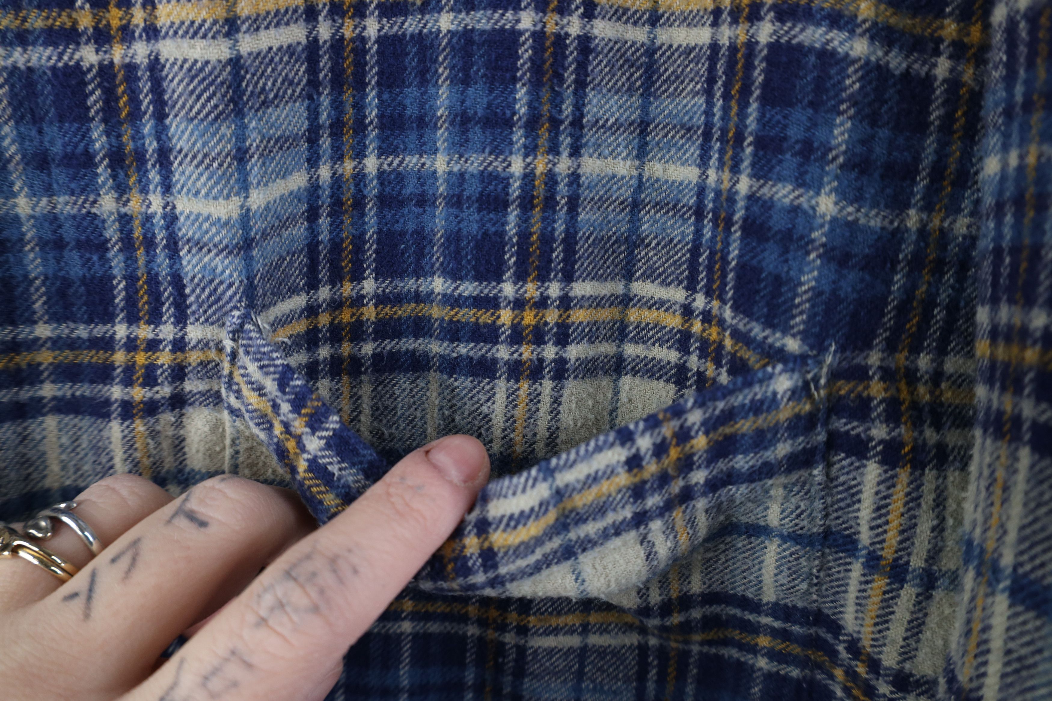 Vintage Vintage 90s Streetwear Flannel Collared Button Shirt Plaid Size US M / EU 48-50 / 2 - 5 Thumbnail