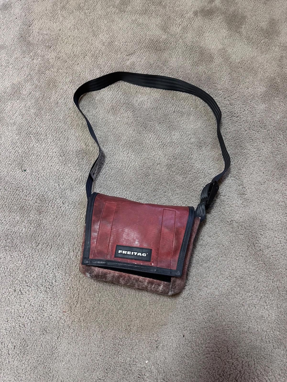 Freitag Freitag CrossBody Bag Red Size ONE SIZE - 1 Thumbnail