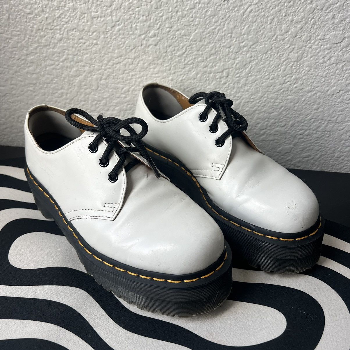 Dr. Martens White Dr. Martens Size US 8 / IT 38 - 1 Thumbnail