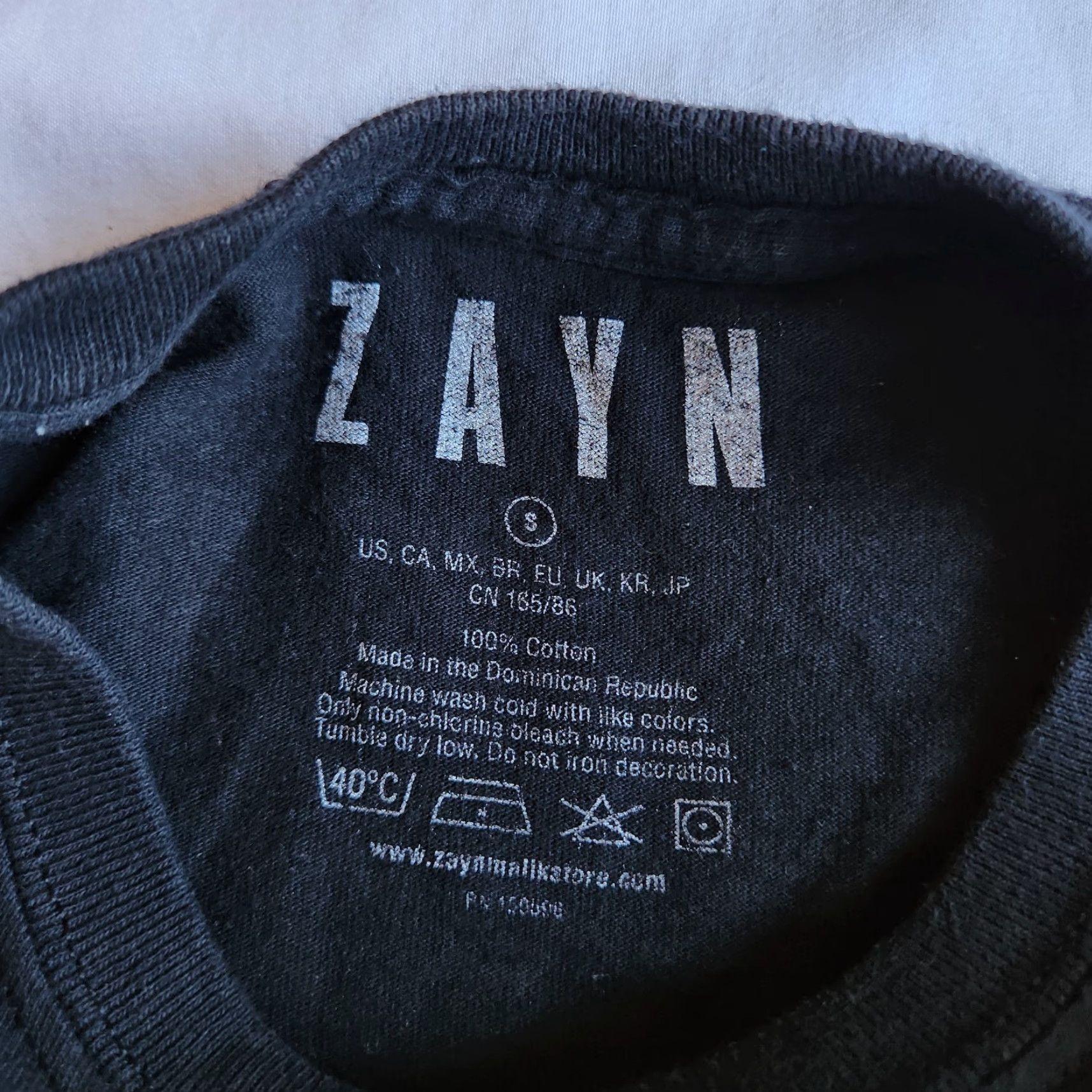 Vintage Zayn ZDAY Concert Tour Official Music Merch Black Sml Graphic T-Shirt Tee Mens Womens Unisex Adults Short Sleeve Crew Neck 100% Cotton T-Shirt Size US S / EU 44-46 / 1 - 3 Thumbnail