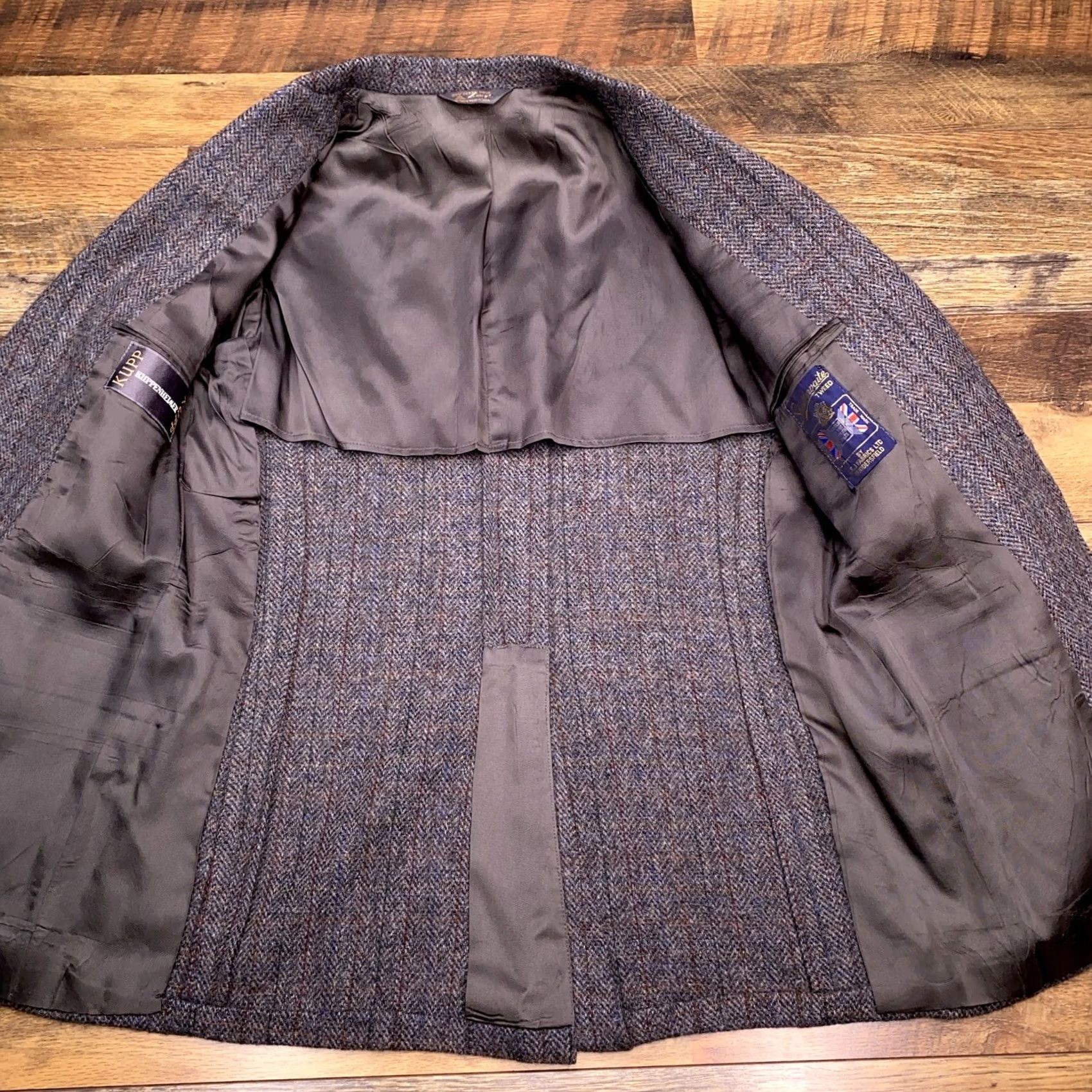 Vintage VINTAGE Kuppenheimer Blazer Sport Coat Wool Gray Herringbone Tweed 40R Notch Lapel Single-Breasted Four-Button Jacket Mens Regular Chest 40 Size 40R - 3 Thumbnail