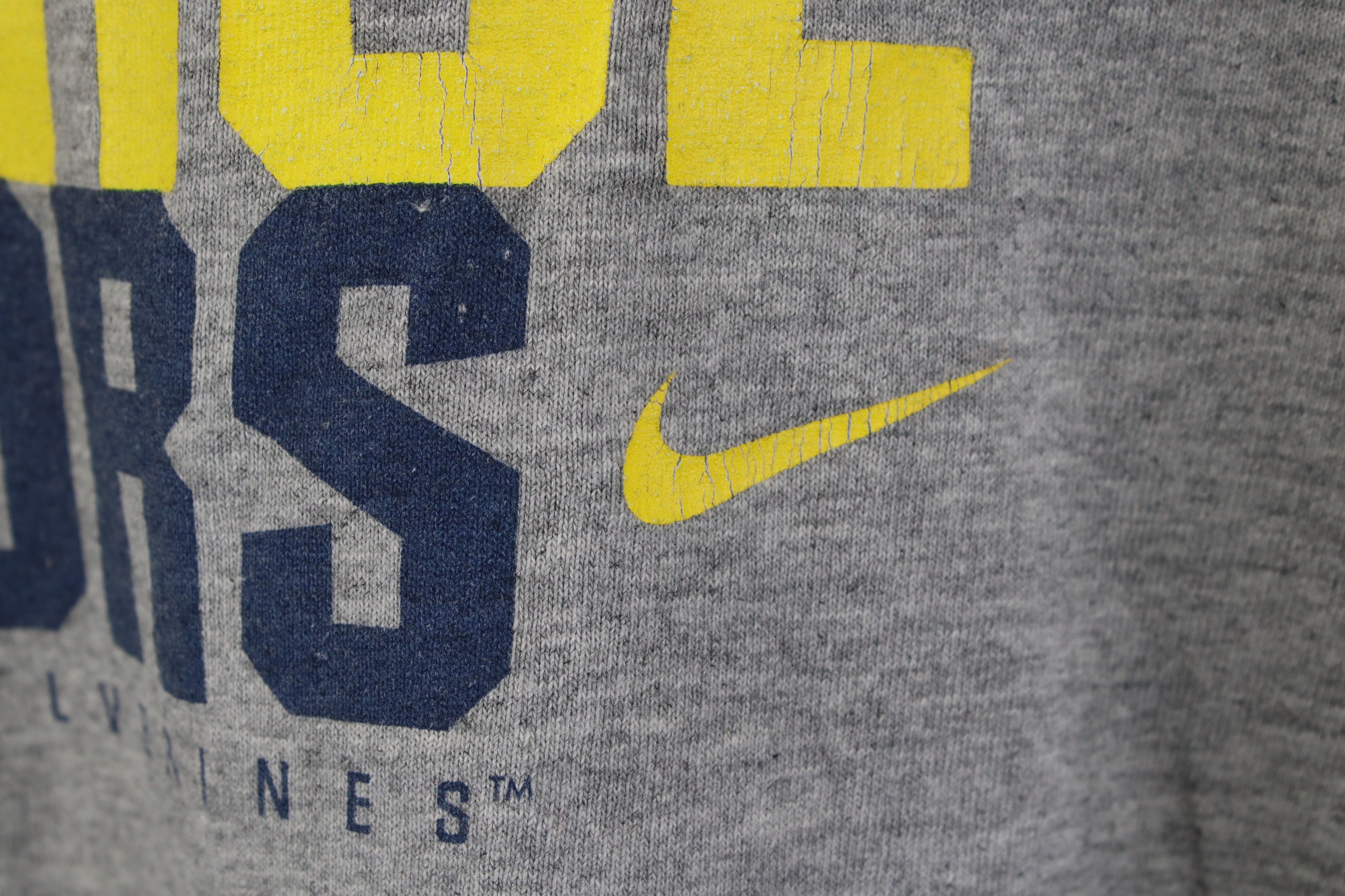 Nike Vintage Nike University of Michigan Short Sleeve T-Shirt Size US L / EU 52-54 / 3 - 5 Thumbnail