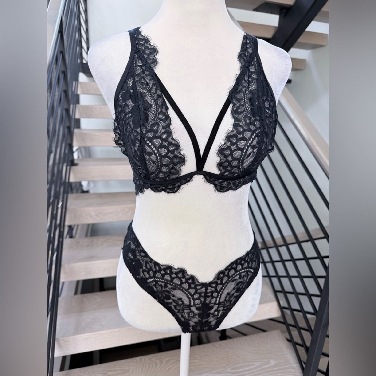 Victoria's Secret Black Lace Bralette & Panty Set - Women Intimates size S Size ONE SIZE - 2 Thumbnail