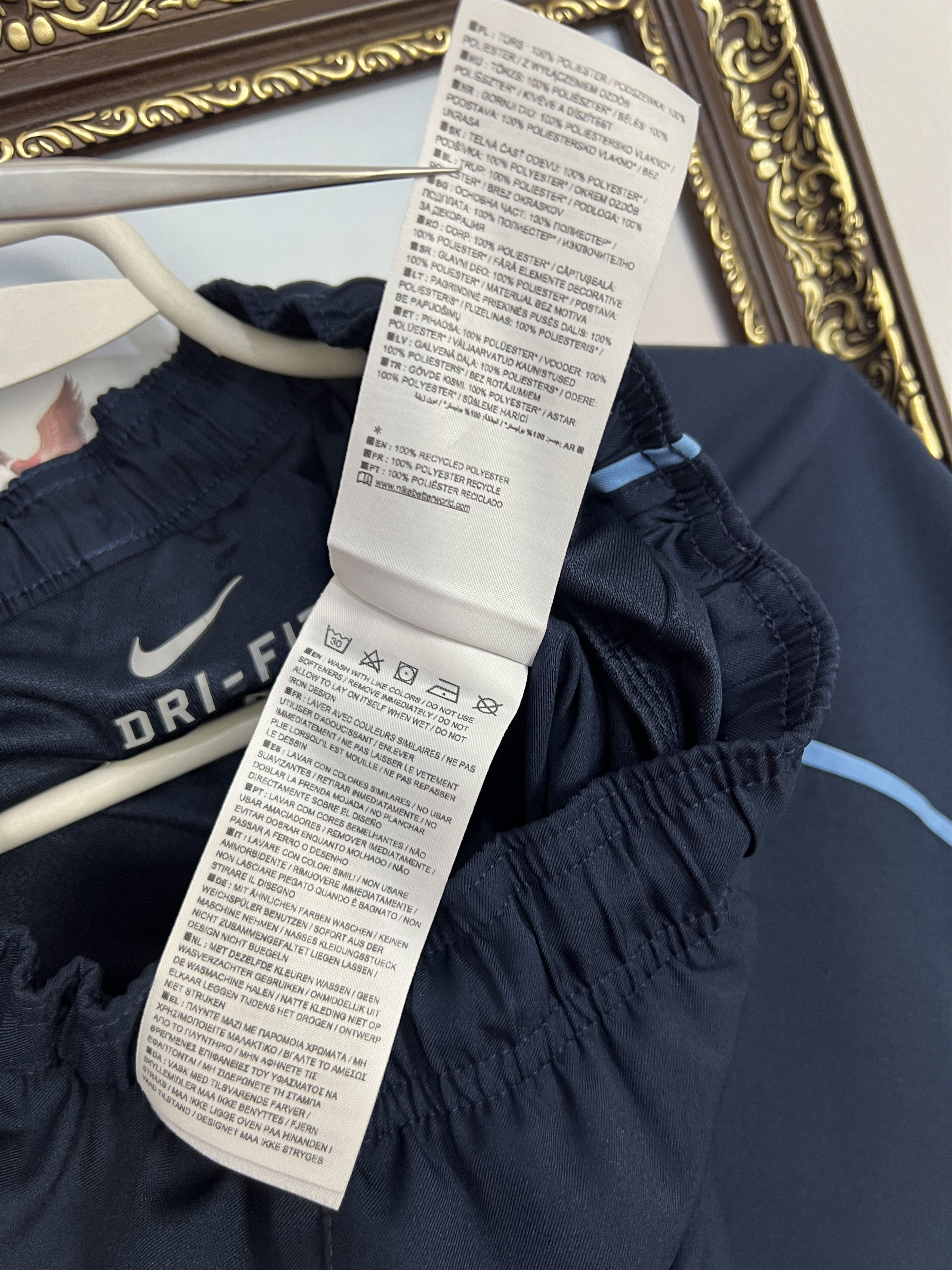 Nike Vintage Nike Manchester City Football Shorts Soccer M Size US 32 / EU 48 - 10 Thumbnail