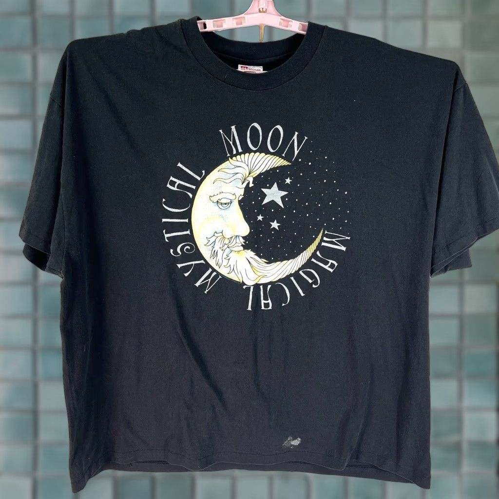 Hanes VINTAGE Hanes 90s Black Magical Mystical Moon Stars T-Shirt Adult 3XL Distressed Graphic Mens Size US XXL / EU 58 / 5 - 1 Thumbnail