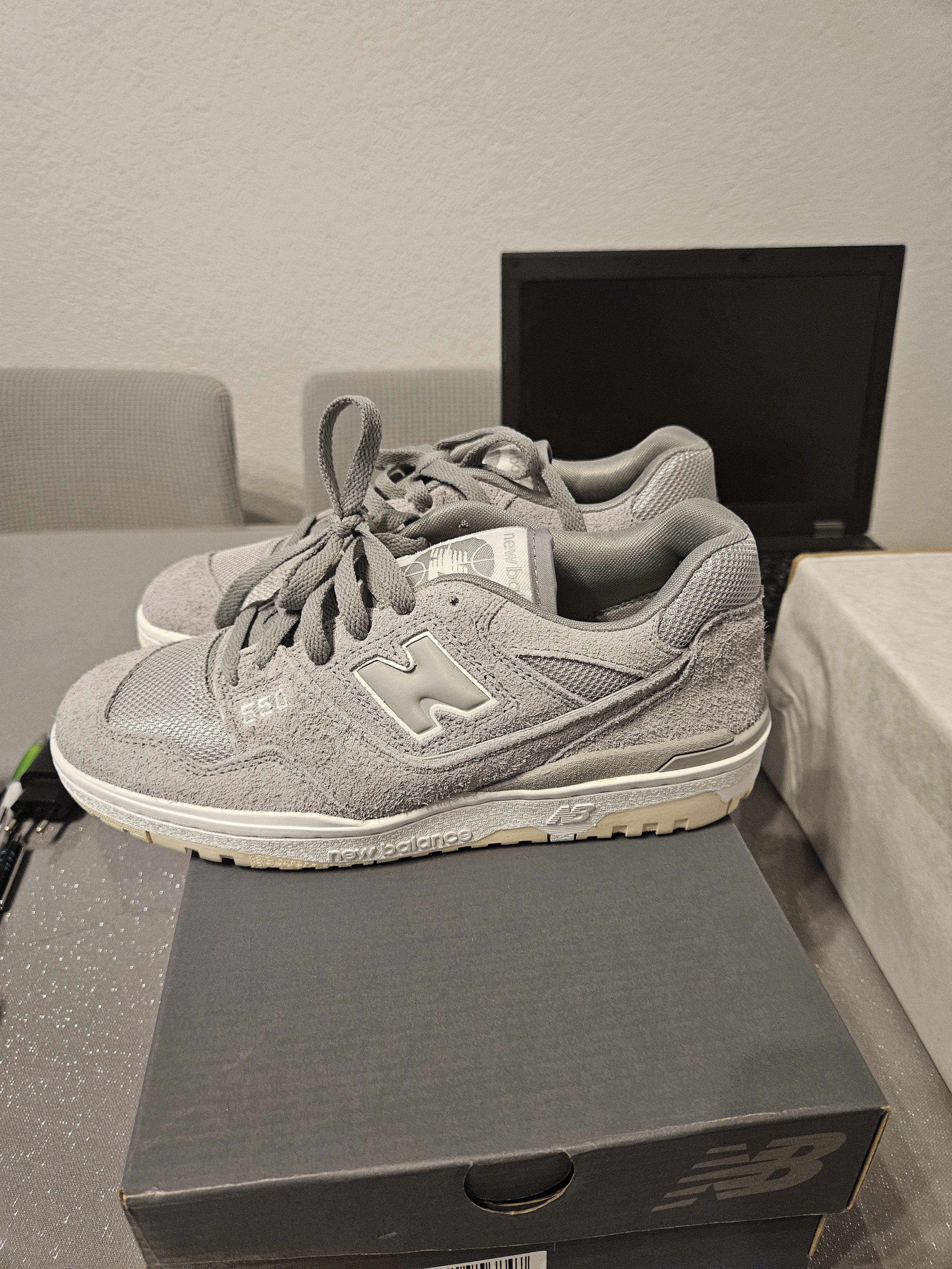 New Balance Sneaker Size US 8.5 / EU 41-42 - 2 Thumbnail