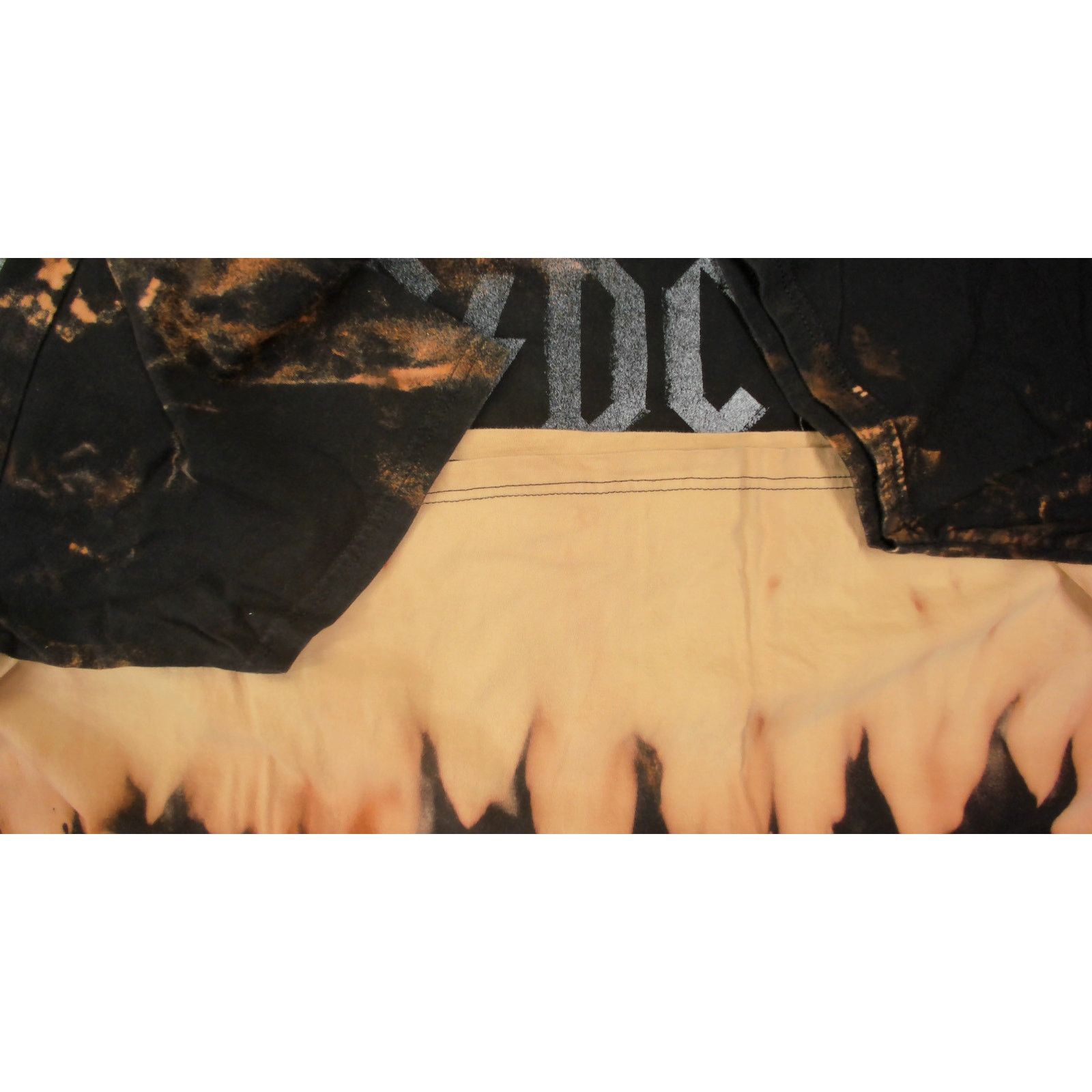 Other Custom 1-of-1 AC/DC Bleached Flame Hem Band Tee 2XL Size US XXL / EU 58 / 5 - 6 Thumbnail