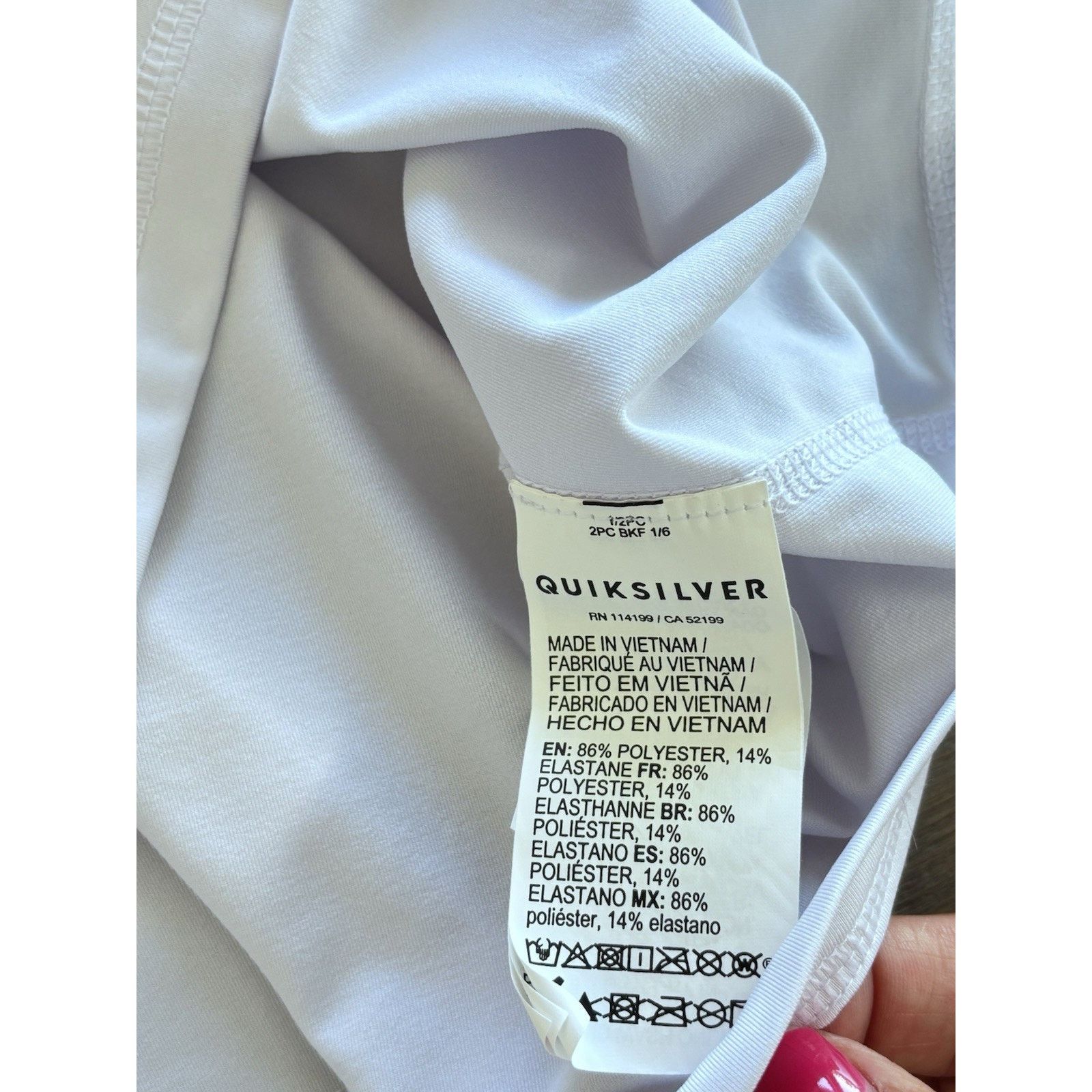 Quiksilver Quicksilver Rash Guard Shirt Medium Gray White Short Sleeve Size US M / EU 48-50 / 2 - 5 Thumbnail