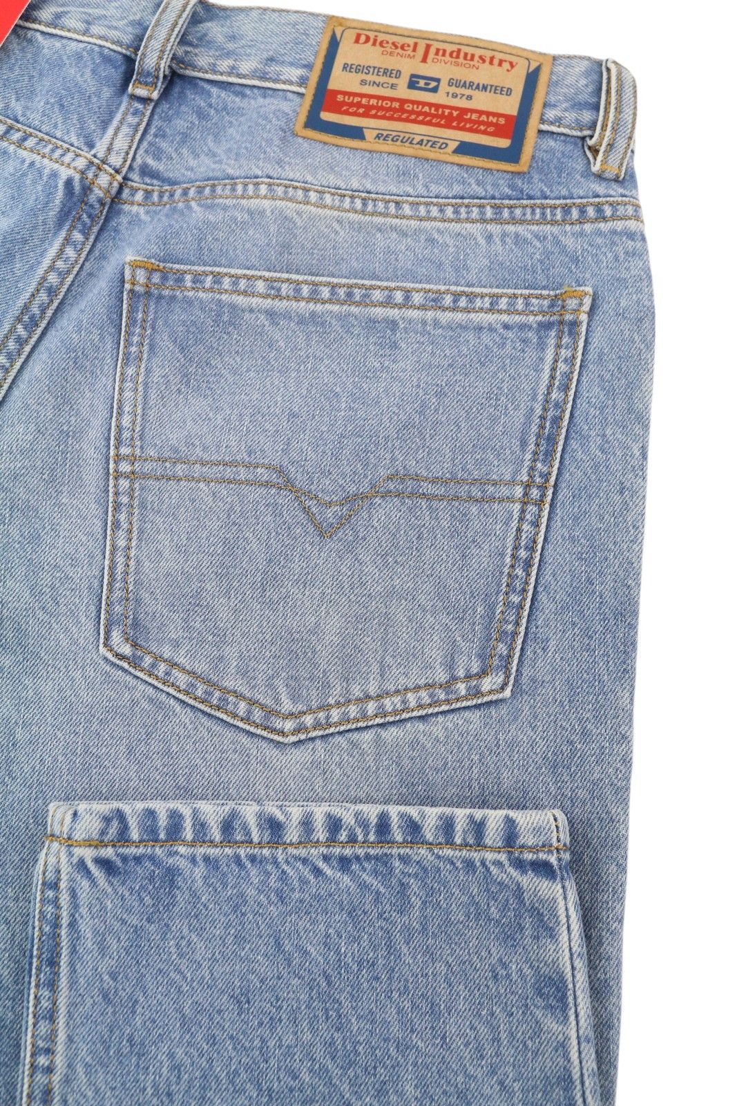 Diesel 1995 D-SARK 09I29 W31/L32 Blue Slim Straight 85407 Size US 31 - 6 Thumbnail