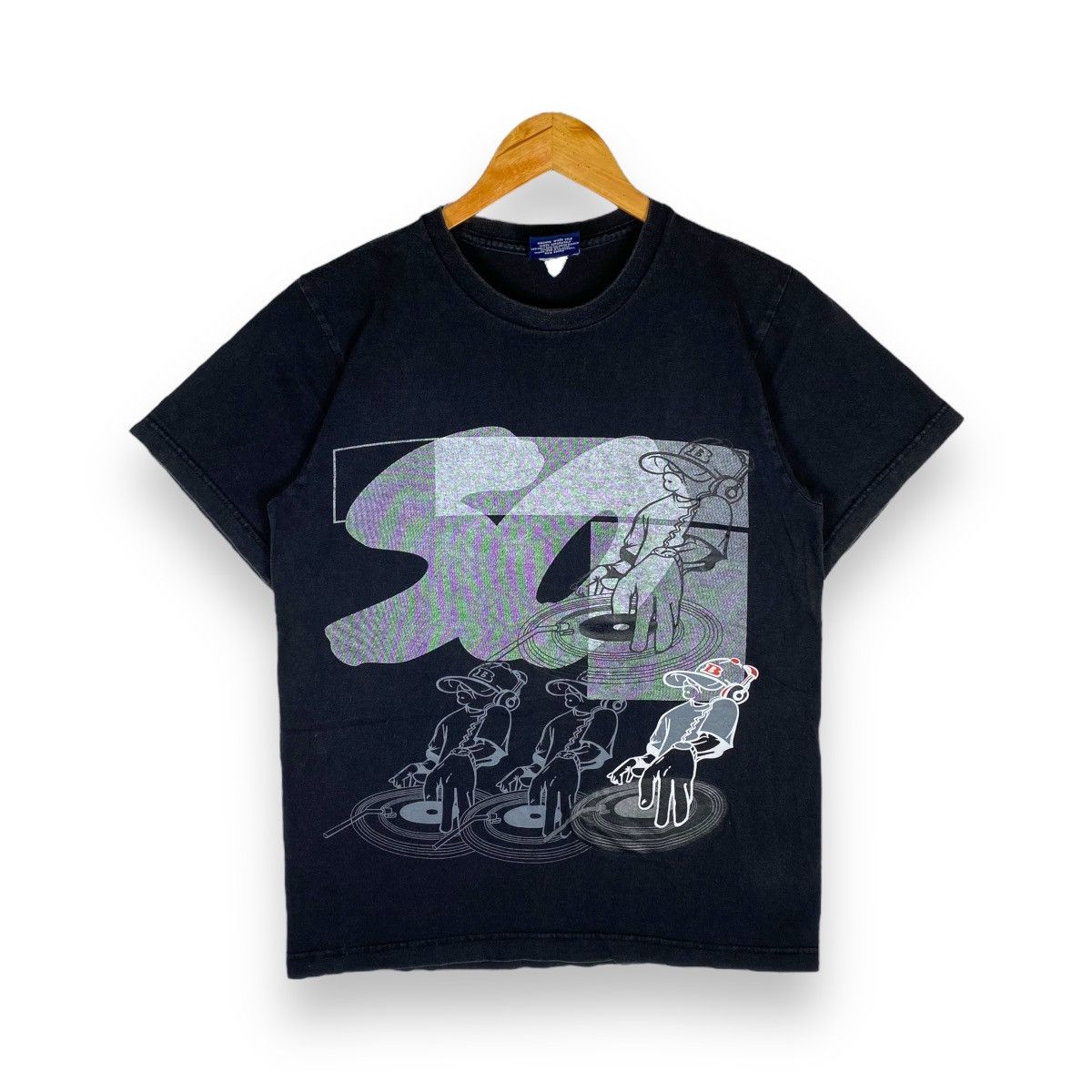 Rap Tees × Vintage VINTAGE 90's SCHOOL OF HARD KNOCKS HIP-HOP DJ TEE Size US S / EU 44-46 / 1 - 1 Thumbnail