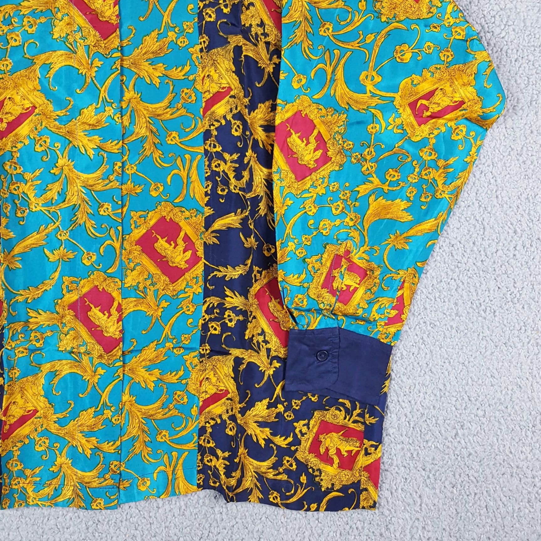 Vintage VINTAGE Casual Isle Women's Shirt Large Gold Silk Collared Button-Up Preppy 80s 90s Royal Size L / US 10 / IT 46 - 3 Thumbnail