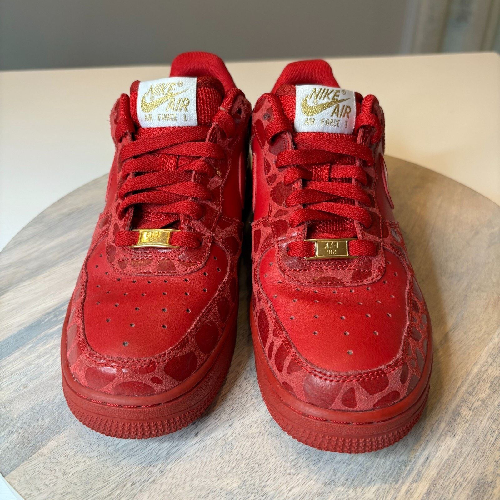 Nike Nike AF1 Valentine's Day Limited Edition Red Sneakers Size 8 Size US 8 / IT 38 - 4 Thumbnail