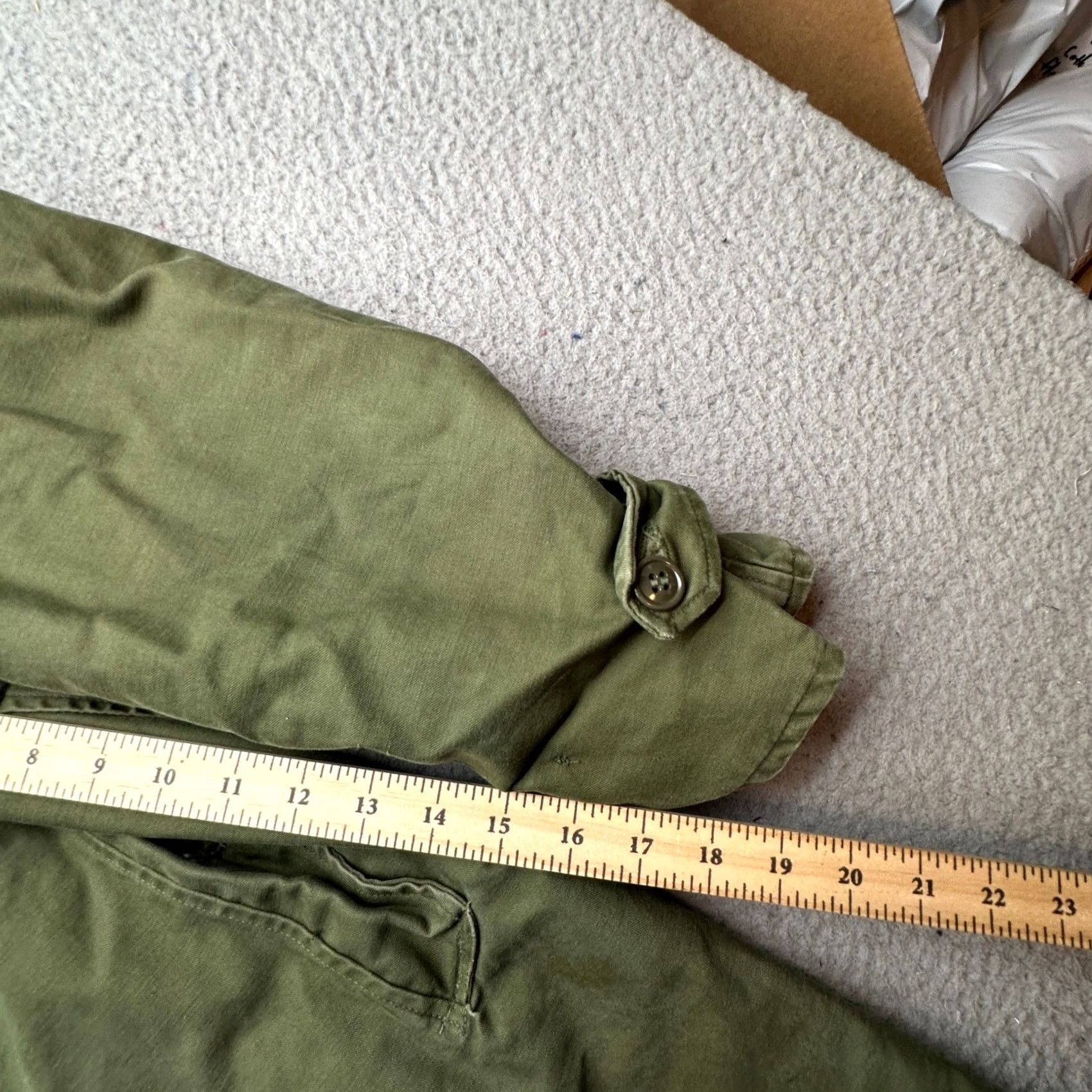 Vintage VINTAGE US Army Trench Coat Mens Medium Green Cotton Sateen OG-107 Overcoat 60s Vietnam Era Size US M / EU 48-50 / 2 - 6 Thumbnail
