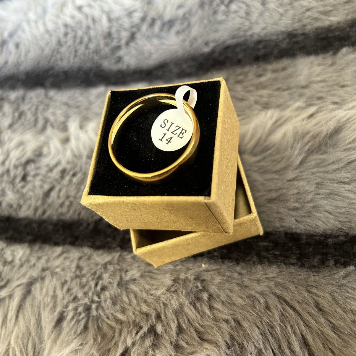 Men’s 6mm 18kt gold plated stainless steel band ring NIB 14
