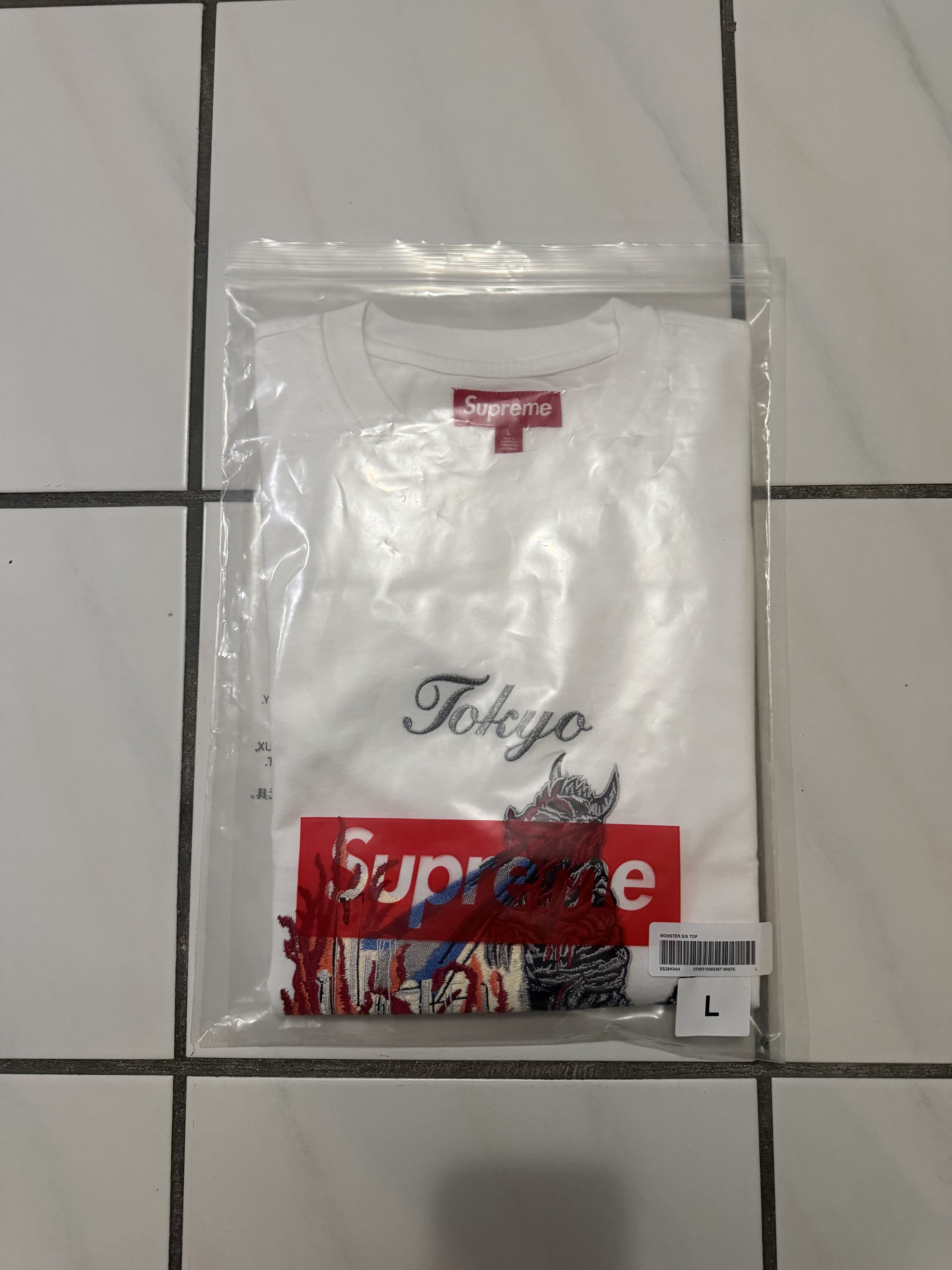 Supreme Supreme Tokyo Tee Size US L / EU 52-54 / 3 - 1 Thumbnail