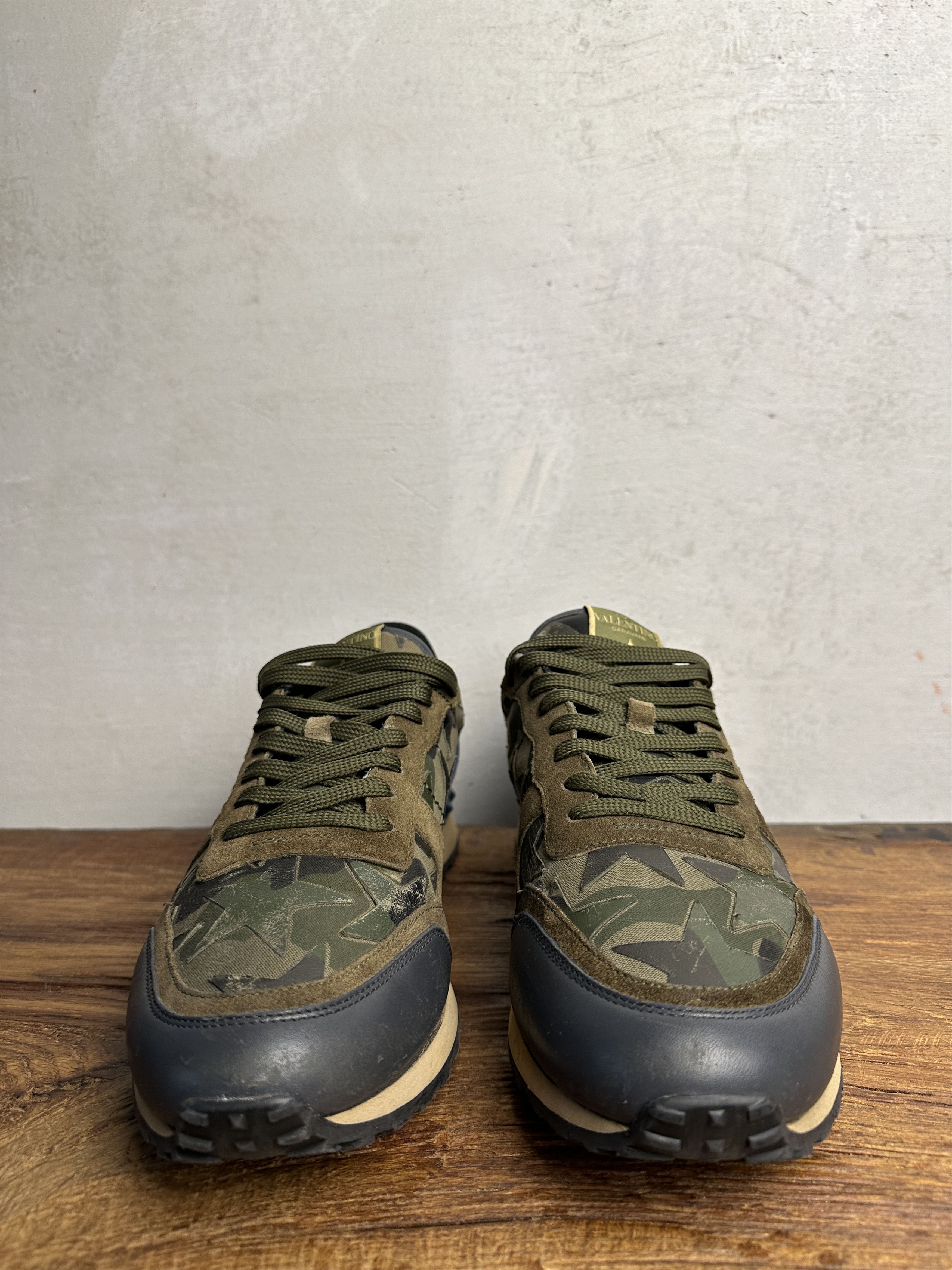 Valentino VALENTINO Star Camo Rockstud Sneakers Khaki Size US 10 / EU 43 - 4 Thumbnail
