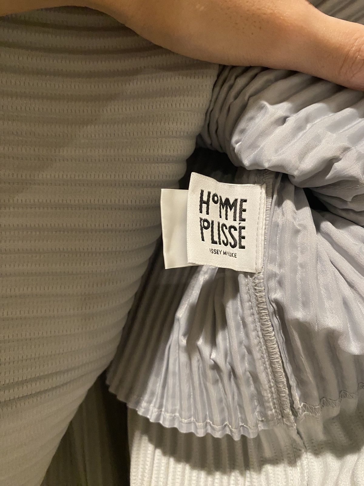 Homme Plisse Issey Miyake Homme Plisse 2-piece blazer grey (blazer sz 2 + pants sz 1) Size 38S - 6 Thumbnail