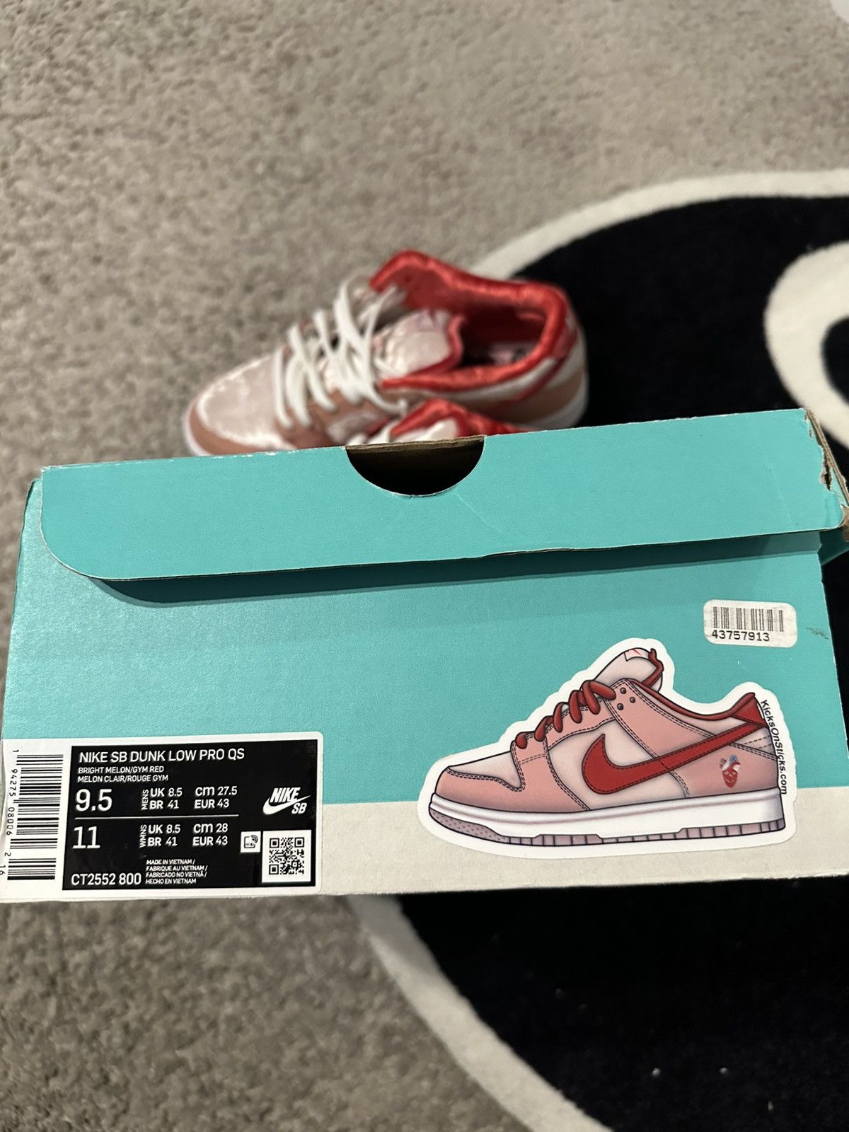 Nike × StrangeLove Skateboards Nike SB Dunk Low Strangelove Skateboards Size US 9.5 / EU 42-43 - 10 Thumbnail