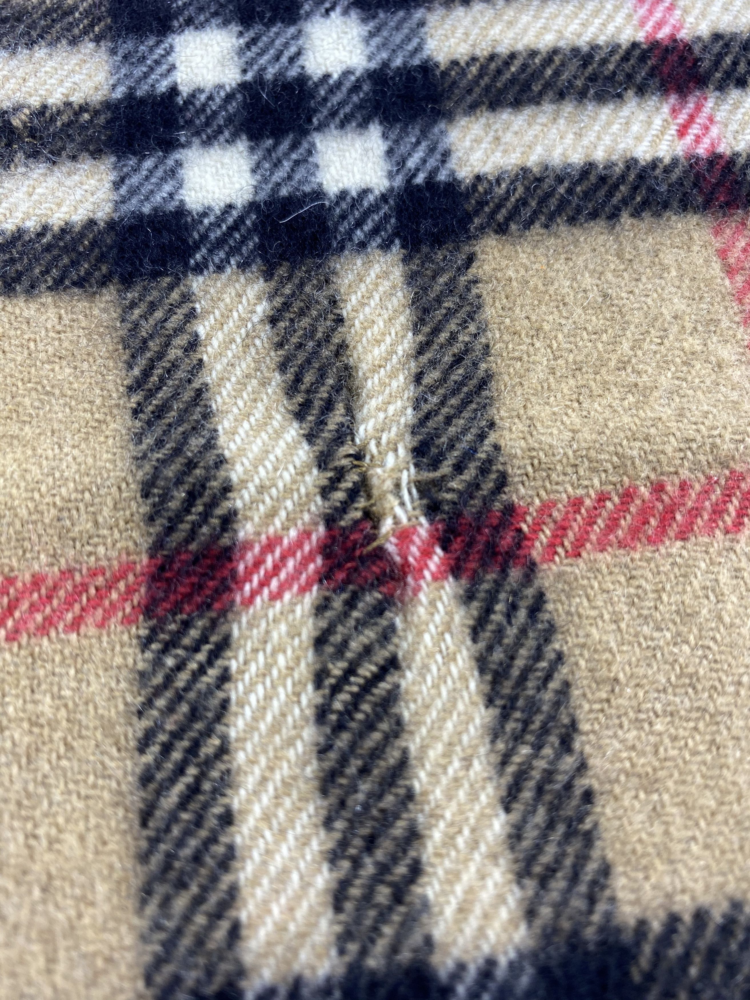 Burberry Vintage Burberry Scarf/Muffler/Neckwear MF710 Size ONE SIZE - 5 Thumbnail