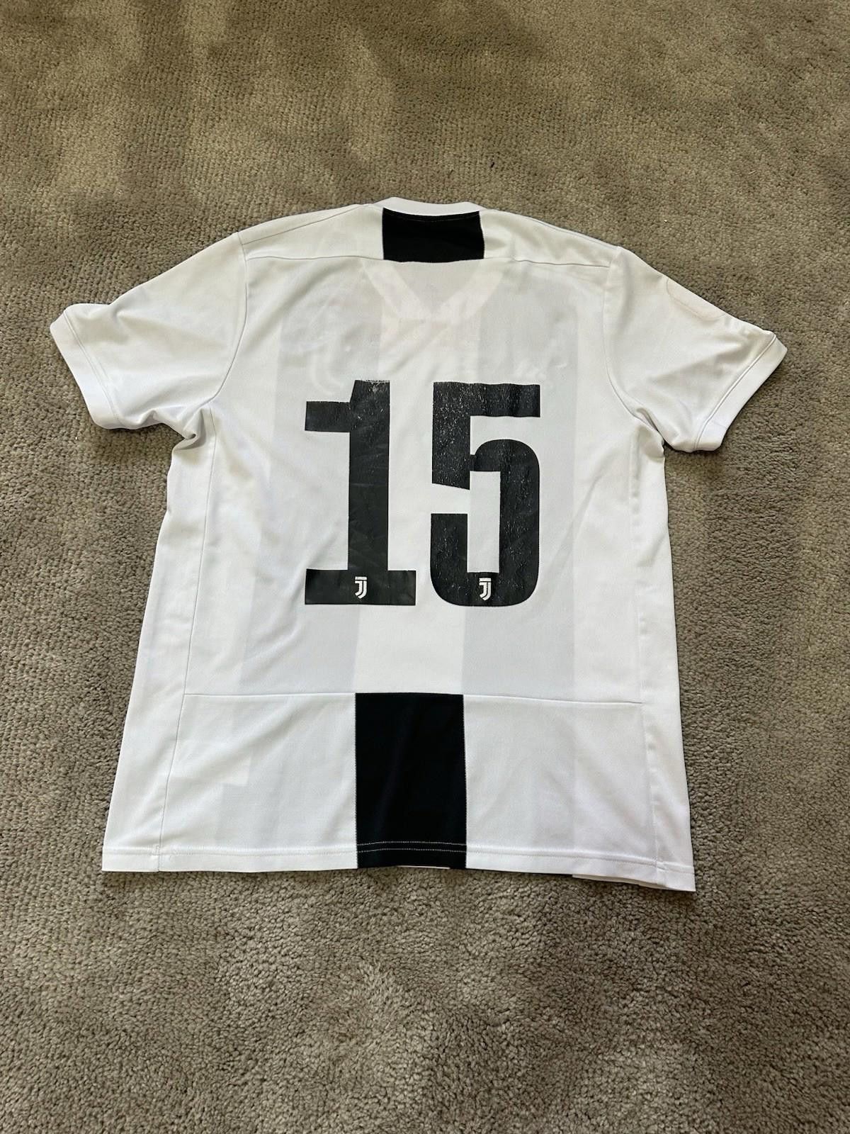 Adidas JUVENTUS 2018 2019 FOOTBALL SHIRT SOCCER JERSEY ADIDAS sz M Size US M / EU 48-50 / 2 - 8 Thumbnail