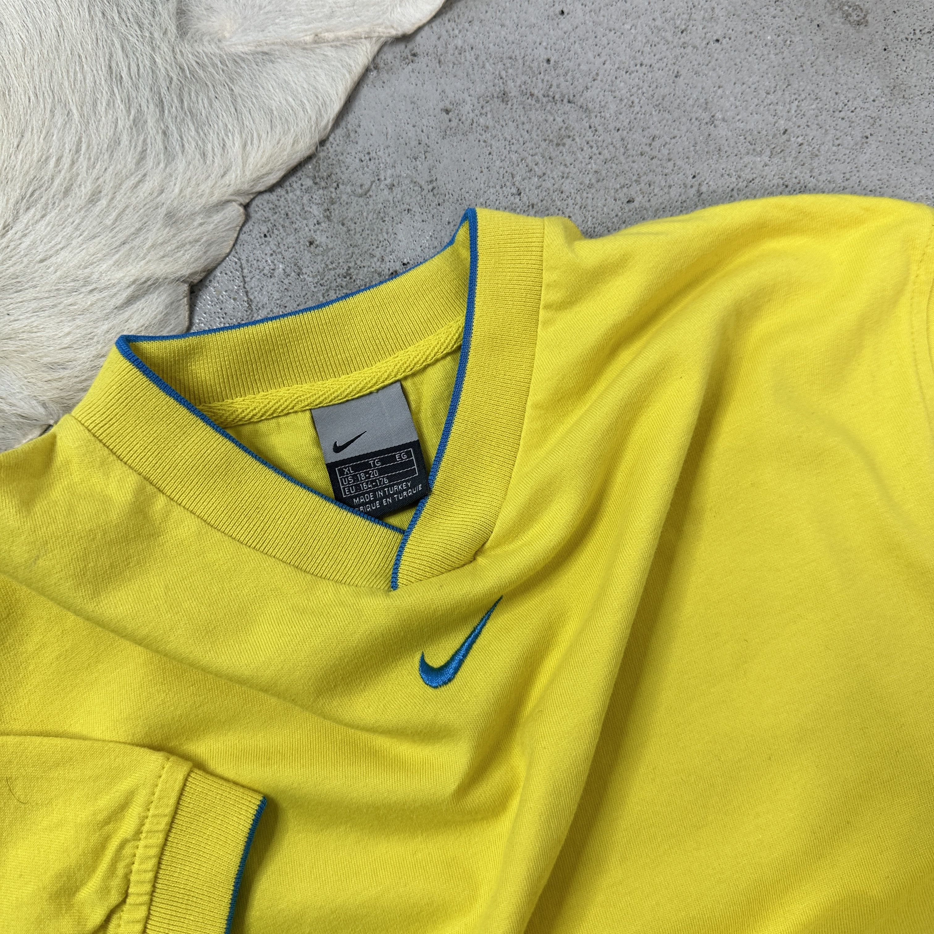 Nike × Vintage Vintage Nike 00s T-shirt Size US M / EU 48-50 / 2 - 4 Thumbnail