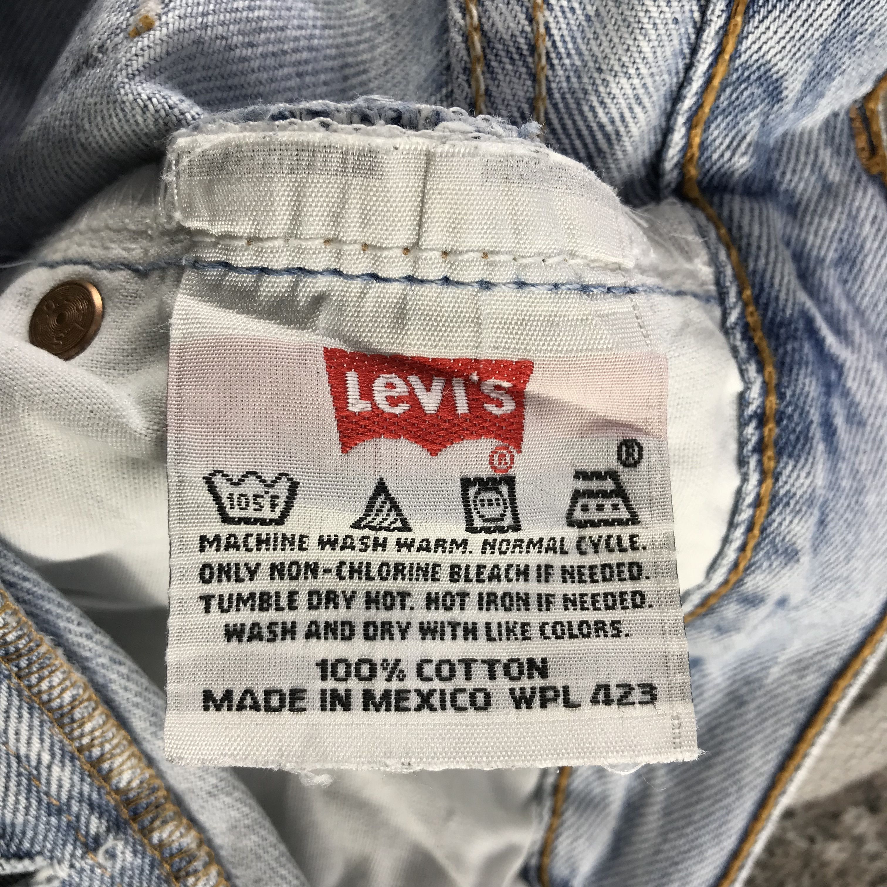 Levi's Vintage 90s Levis 501 Jeans Light wash Denim KJ3348 Size US 32 / EU 48 - 13 Thumbnail