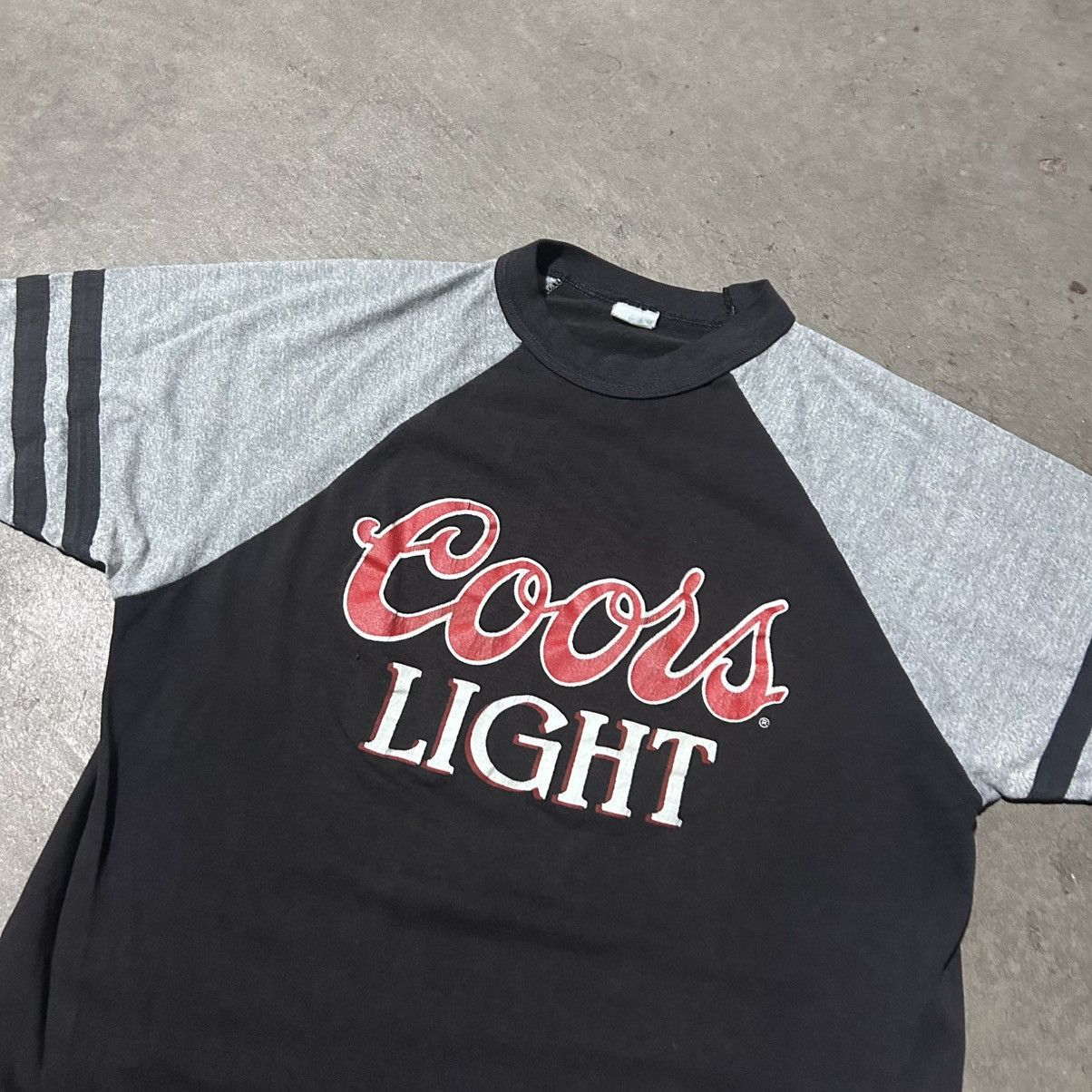 Anvil 70s coors light beer raglan tee shirt Size US M / EU 48-50 / 2 - 4 Thumbnail