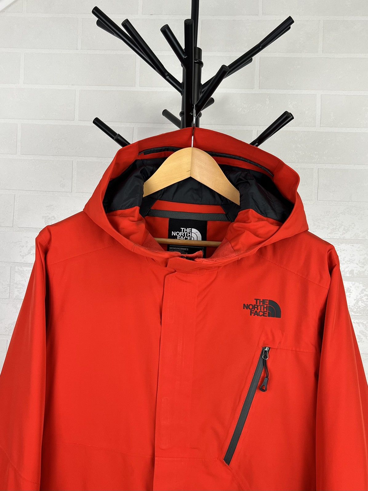 The North Face THE NORTH FACE Ski Jacket DRYVENT Insulated Logo Red Men’s Size US L / EU 52-54 / 3 - 2 Thumbnail