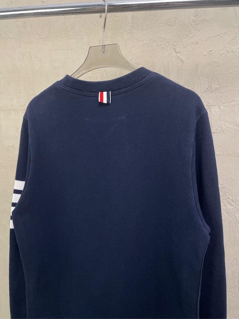 Thom Browne Thom browne Dark blue four-striped round-neck sweatshirt 25 Size US L / EU 52-54 / 3 - 4 Thumbnail
