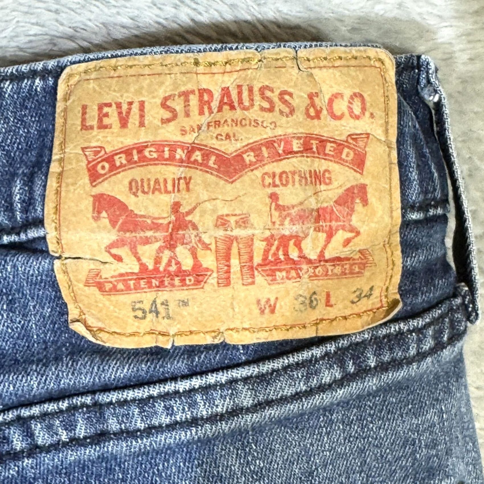Levi's Levi’s 514 Jeans Mens 40x30 Blue Straight Denim Low Rise Zip Fly Shirt Size US 40 / EU 56 - 4 Thumbnail